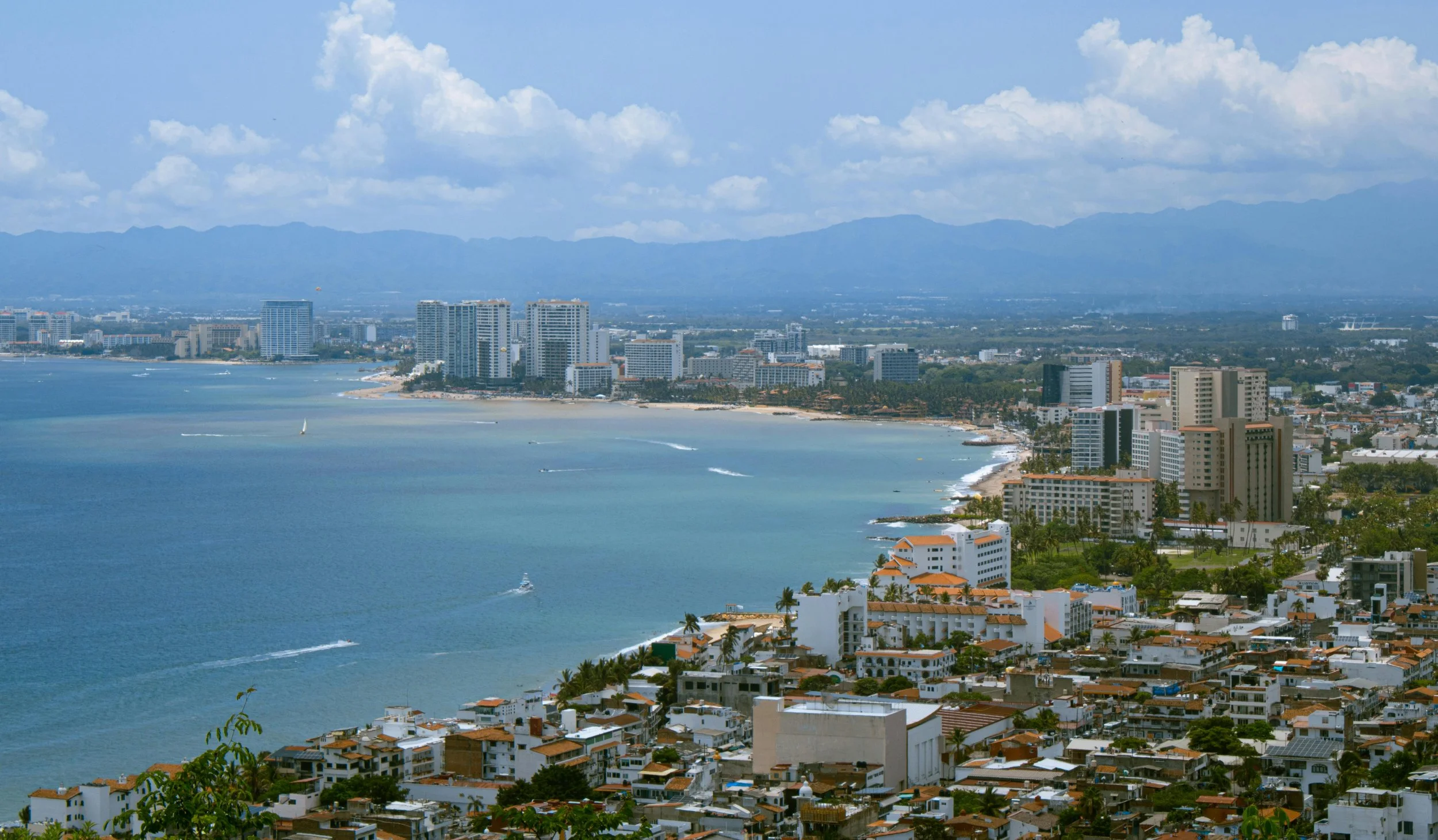 RETIRING IN MEXICO: WHAT AMERICANS ACTUALLY NEED TO KNOW IN 2026