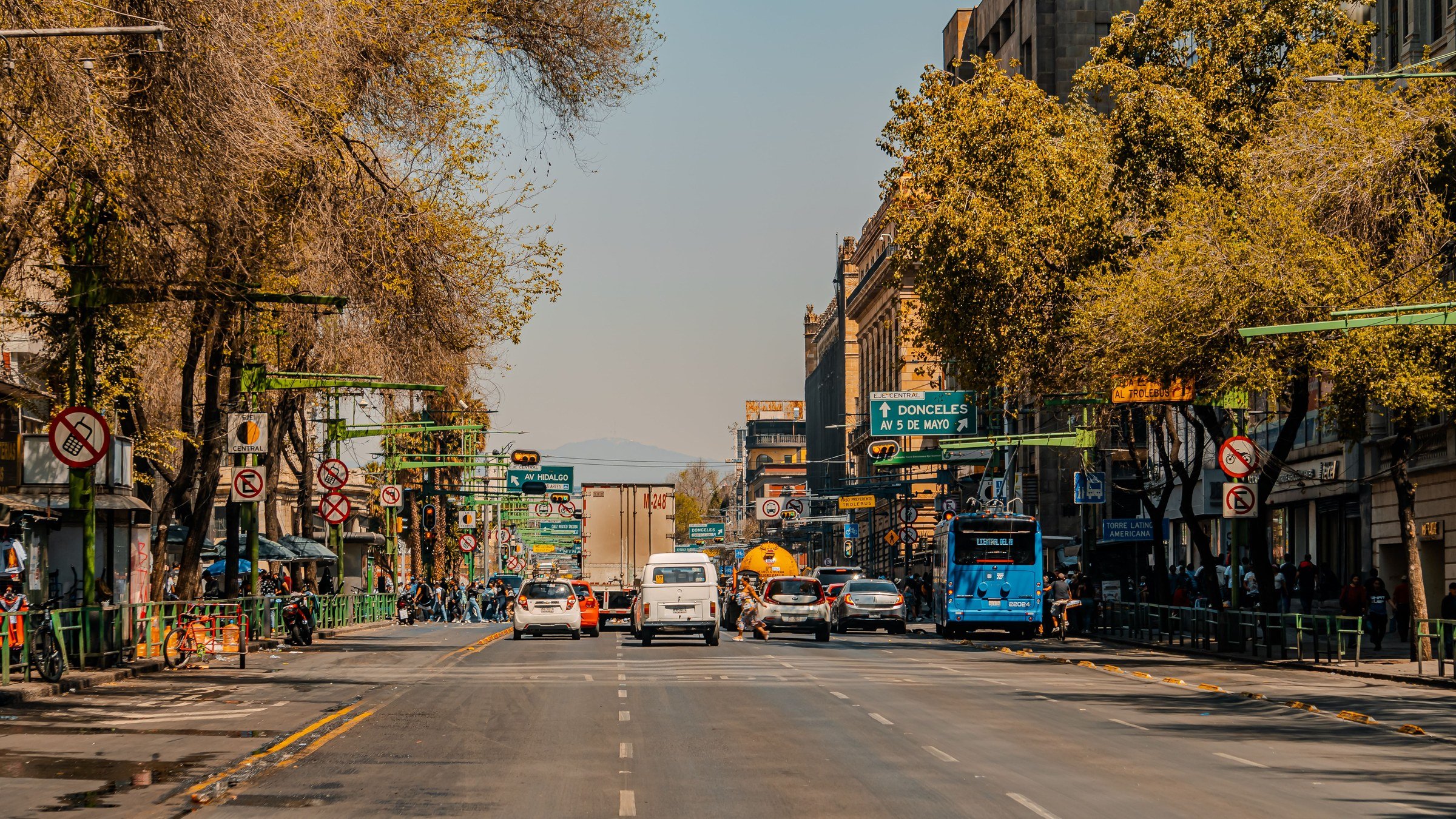 Late light on Donceles and Hidalgo, Mexico City