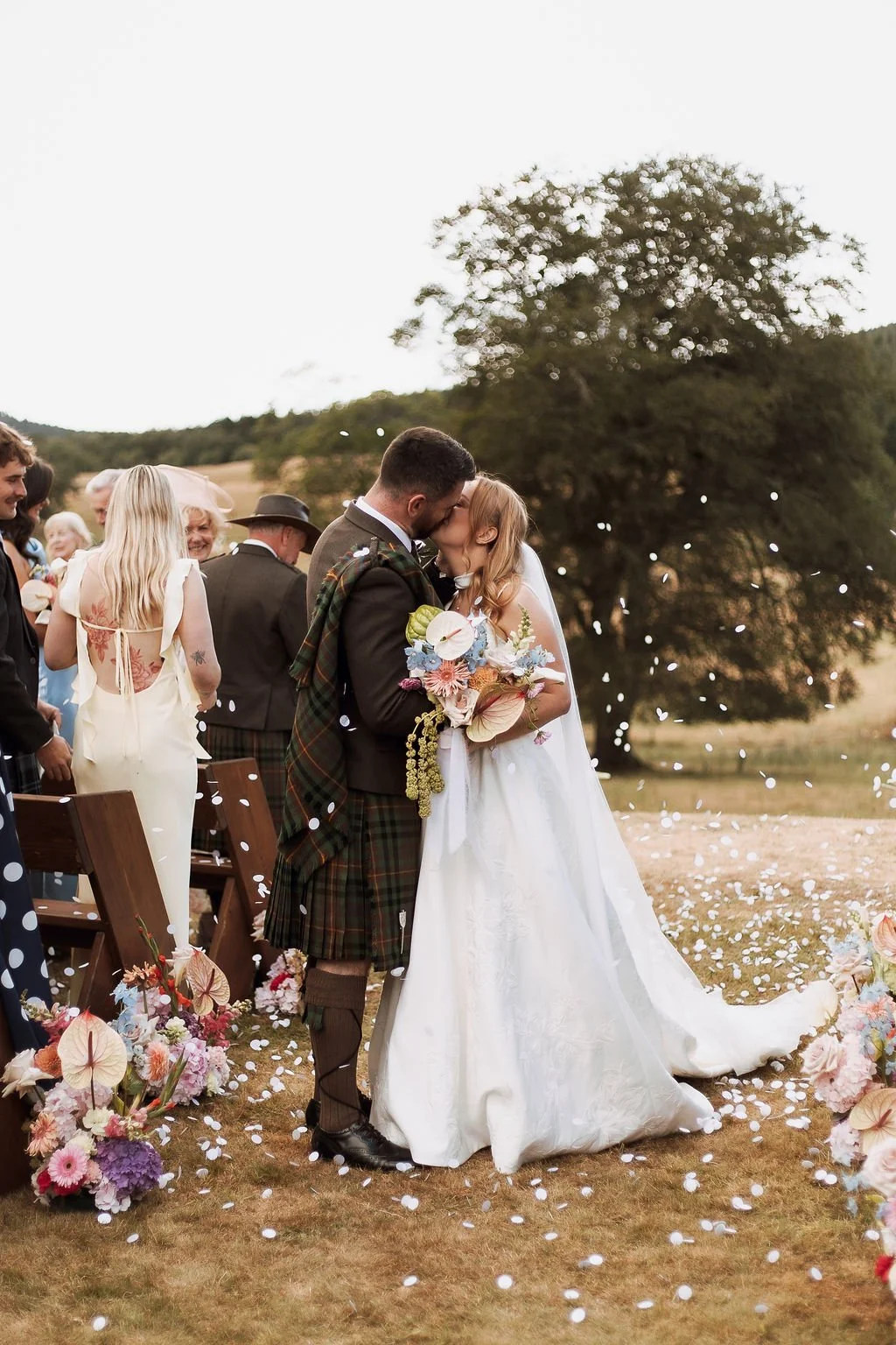 EditorialDocumentaryWeddingBallogieHouseScotlandUK-HeatherMcKayPhotography-Fiur-31.jpg