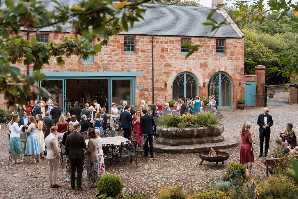 EditorialWeddingBroxmouthCourtyard-HeatherMcKayPhotography-Fiur-1.jpg