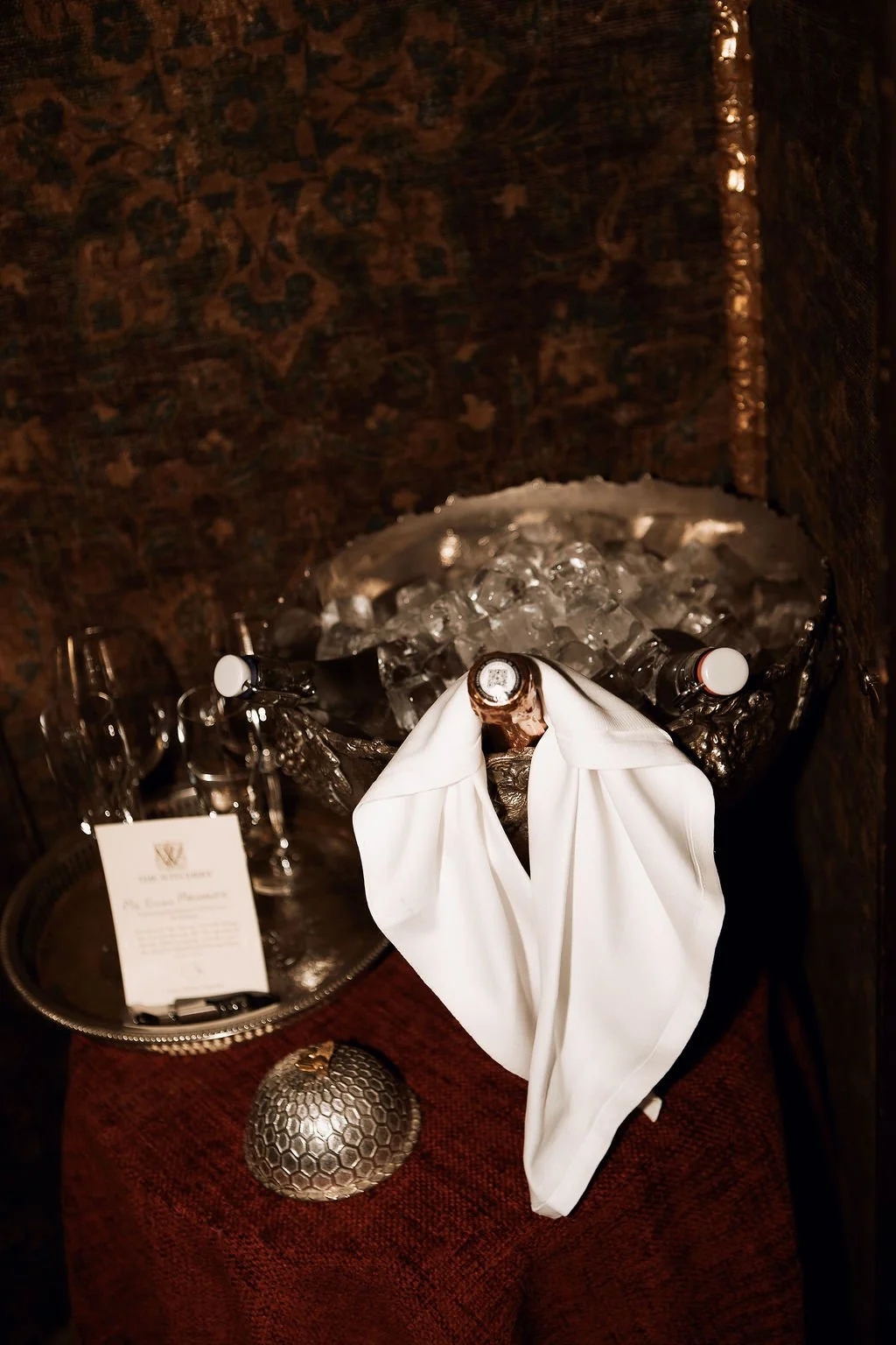 EditorialCityWeddingElopementEdinburgh-HeatherMcKayPhotography-6.jpg