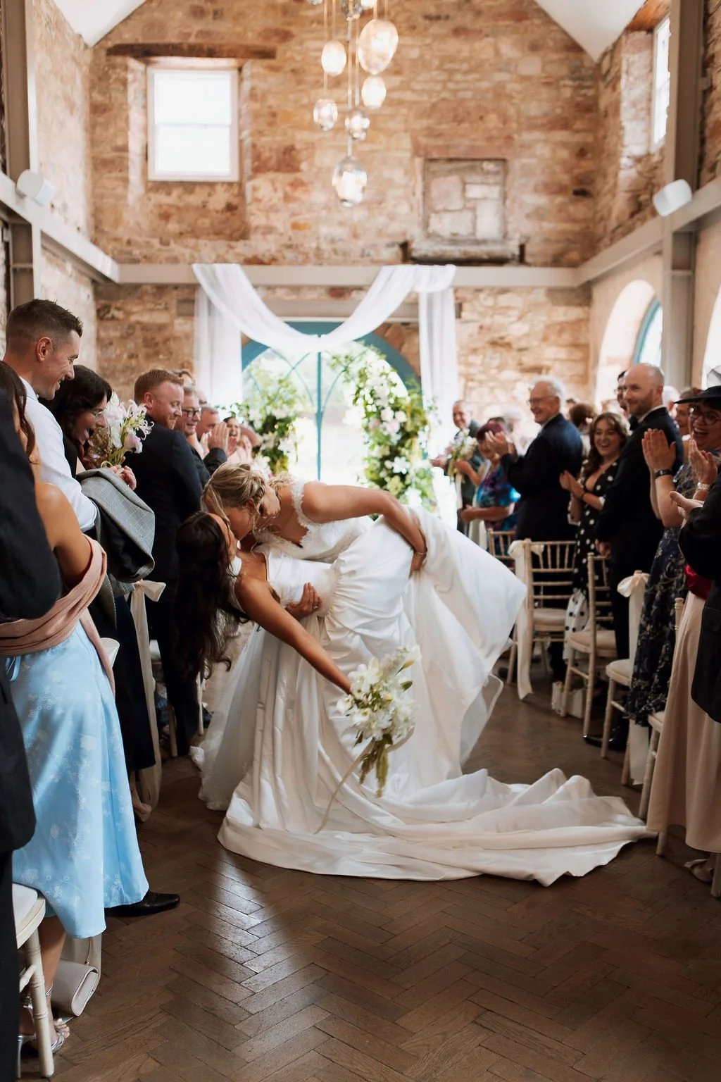 EditorialWeddingBroxmouthCourtyard-HeatherMcKayPhotography-Fiur-15.jpg