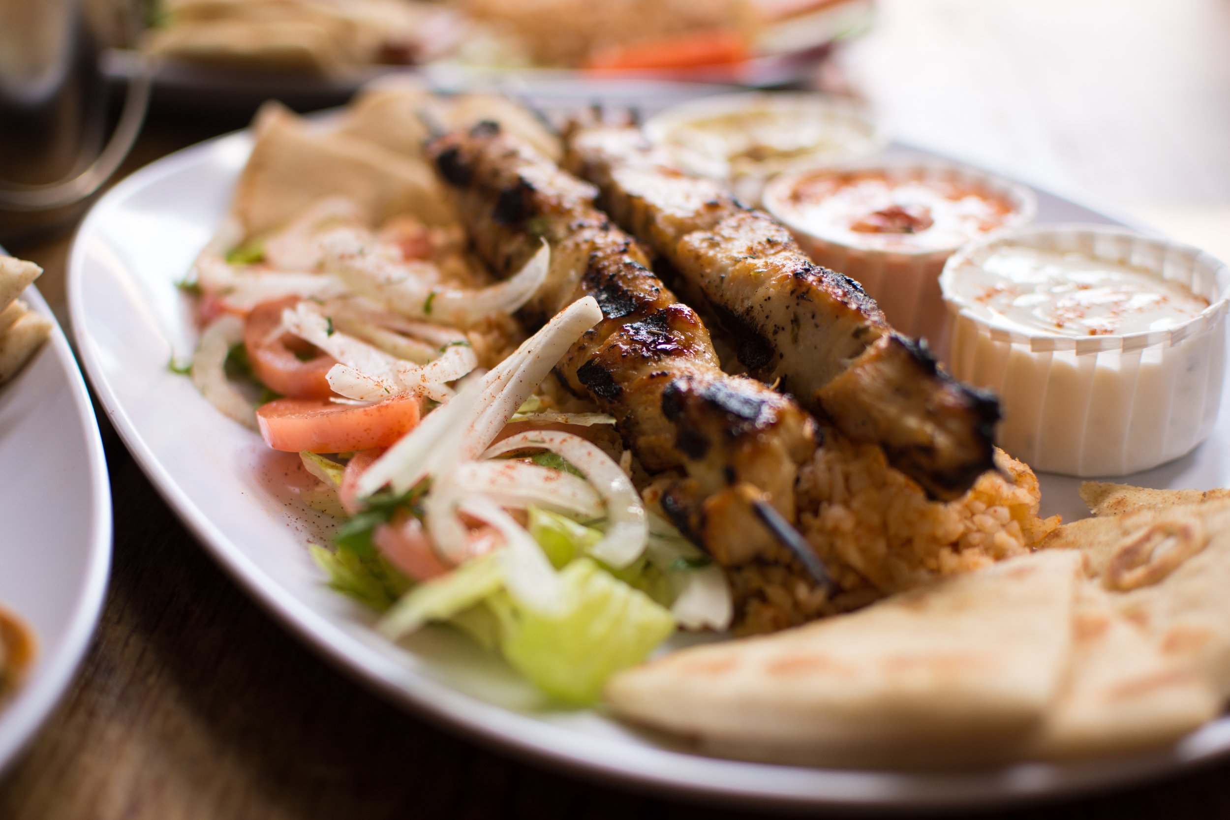 Wat is het verschil tussen gyros en souvlaki?
