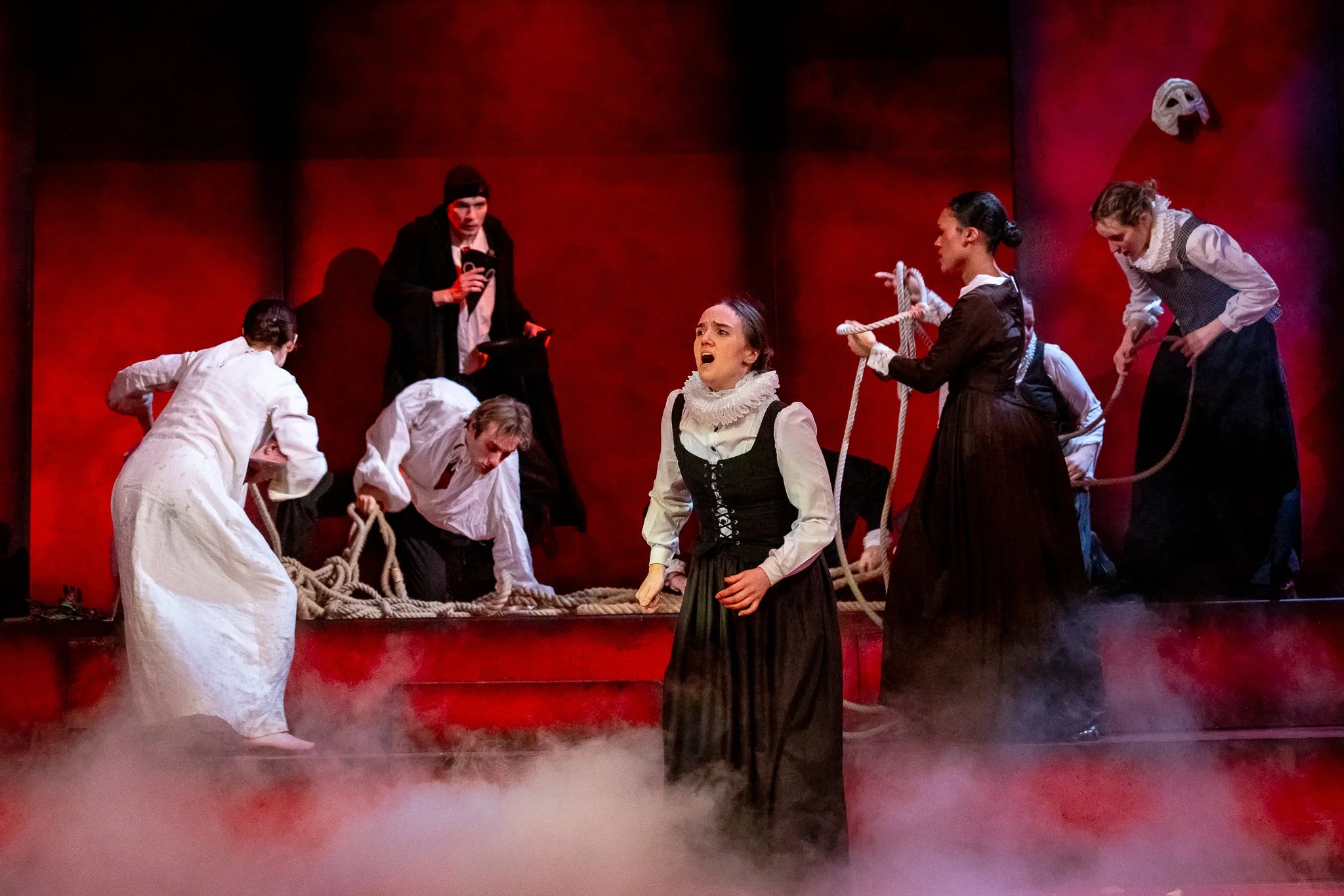 Web-Faustus-ThatDamnedWoman-CreditSteveGregson-156[1].jpg