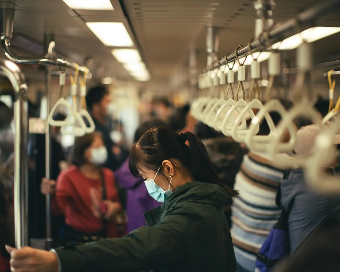 Between metal rails and borrowed breath,
she steadies herself 👤&mdash;
a quiet island in a moving sea,
where every strap holds a story,
and the city 🏙️ exhales together.

📍Taipei 台北，Taiwan 台灣 🇹🇼

#theglobalphotographycommunity #capturingmpments
