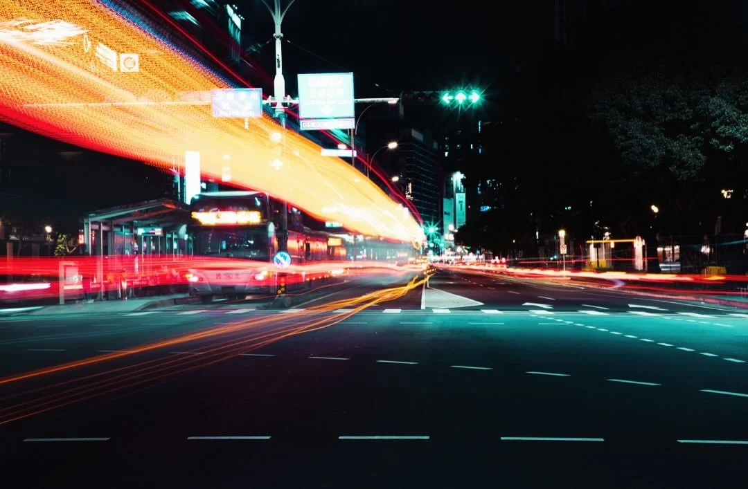 A Still Point in a Turning World - Exploring the intersection🚦 of time and light. 

📍南京東路，台北，台灣 🇹🇼

#nightphotography #taipeistreetphotography #longexposurephotography #lighttrail #neonlights