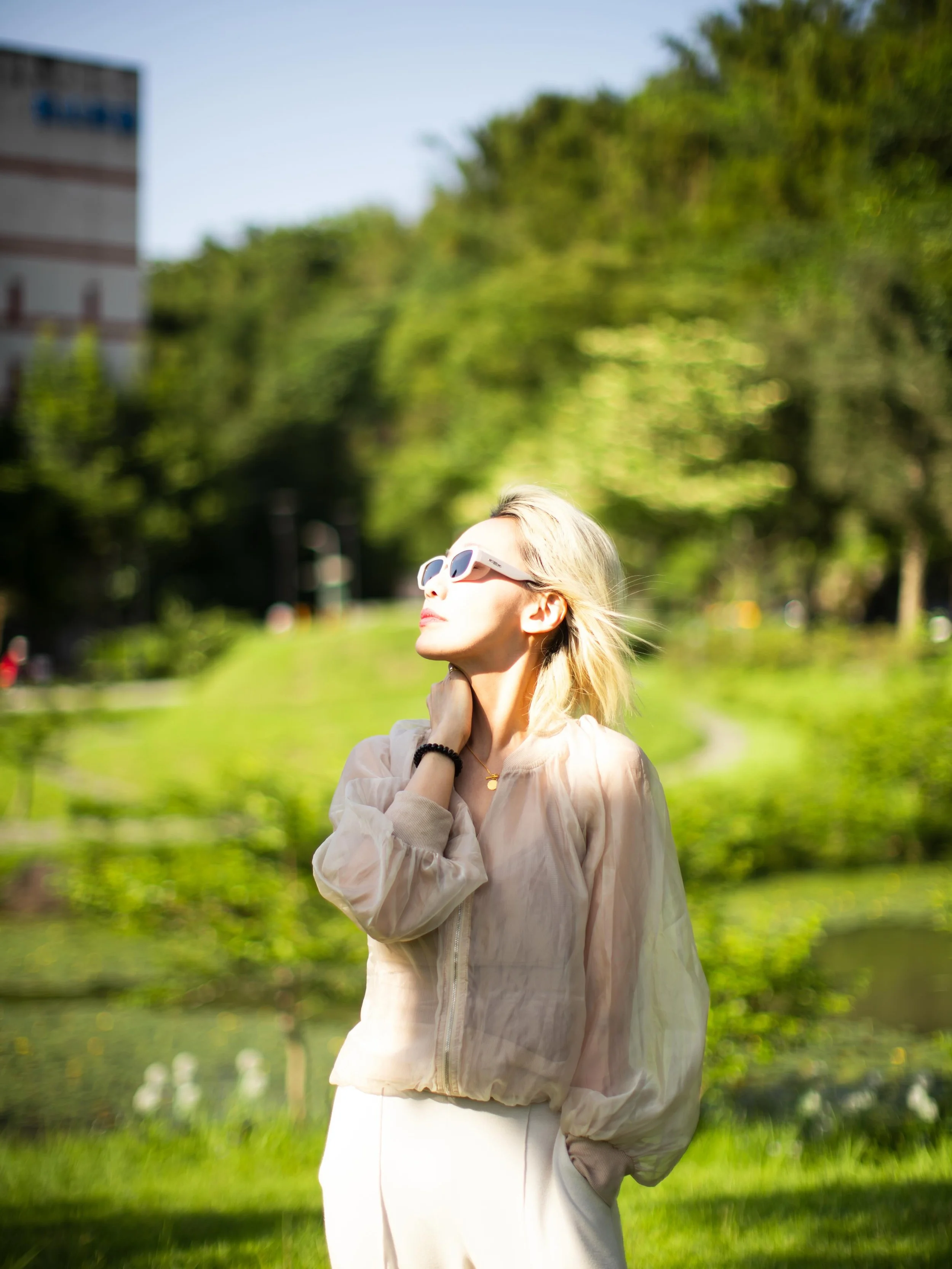 Caught in a fragment of time, where the wind slows down and the light speaks for itself. ☀️⏱️

📍Taipei, Taiwan 🇹🇼 

#catchingthesun #inthemidst #capturingbeauty #model #stillness