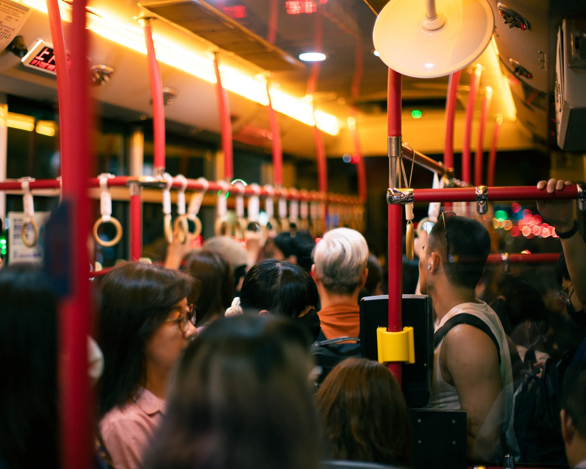 kushphoto-taiwan-crowded-bus-interior-2024.jpg