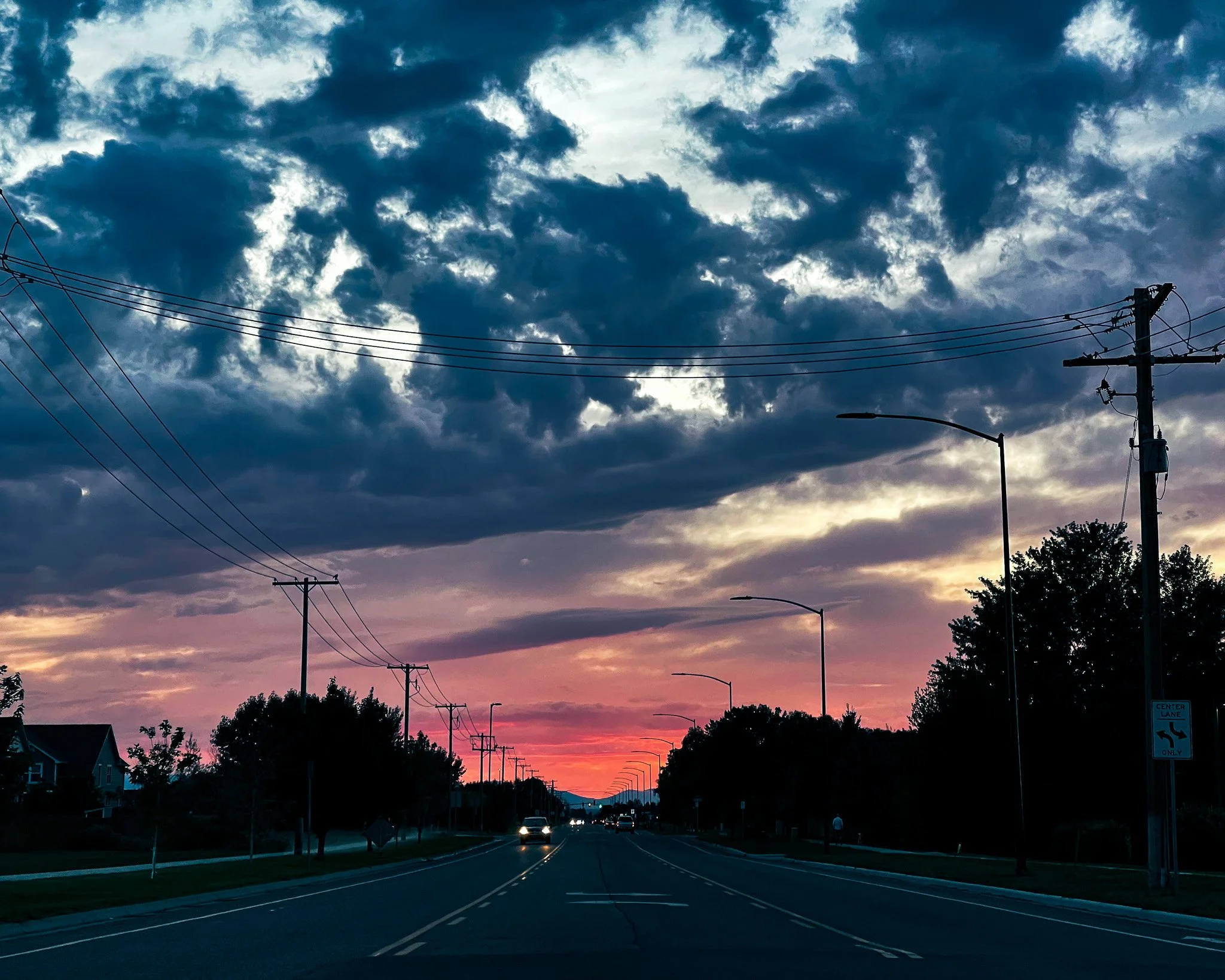 kushphoto-usa-suburban-road-sunset-clouds-2021.jpg
