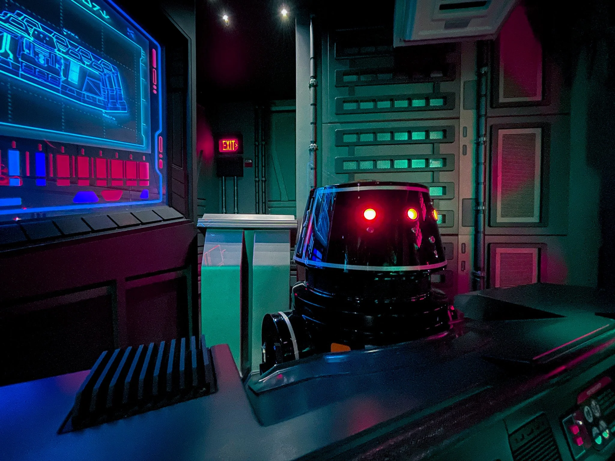 kushphoto-usa-droid-control-room-2021.jpg