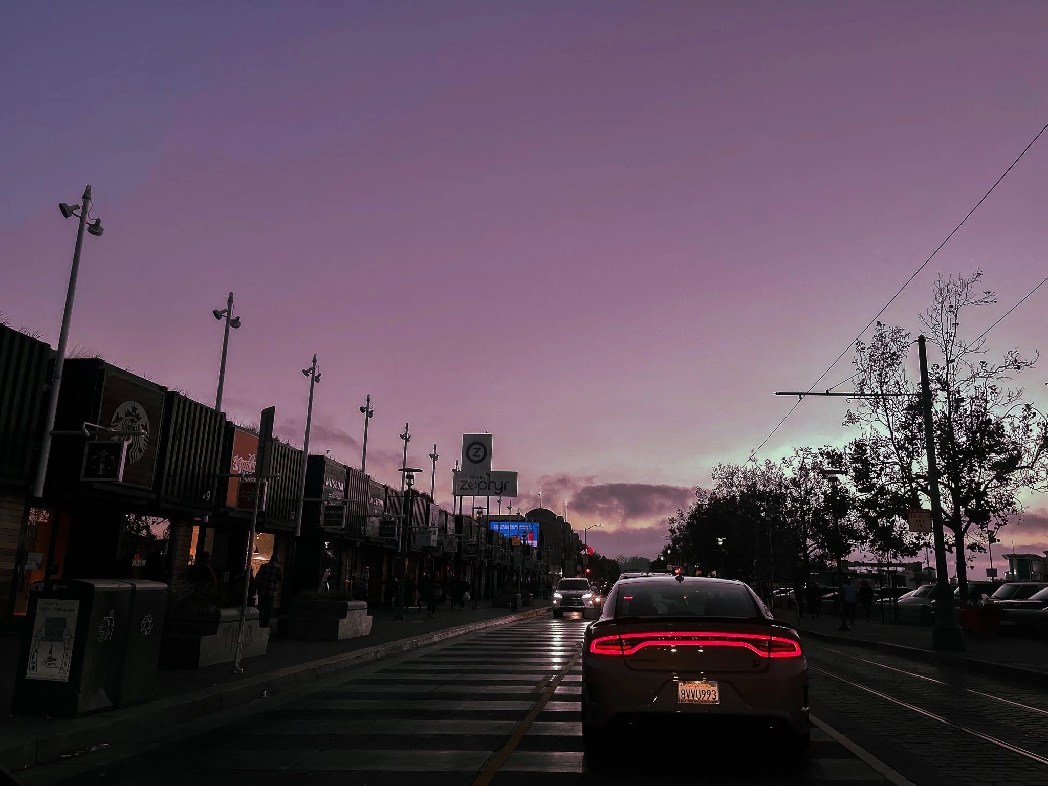 kushphoto-san-francisco-waterfront-street-dusk-taillights-2021.jpg