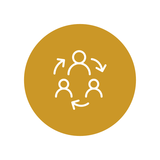 Icon showing three people connected with arrows indicating communication or teamwork, on a gold circular background.