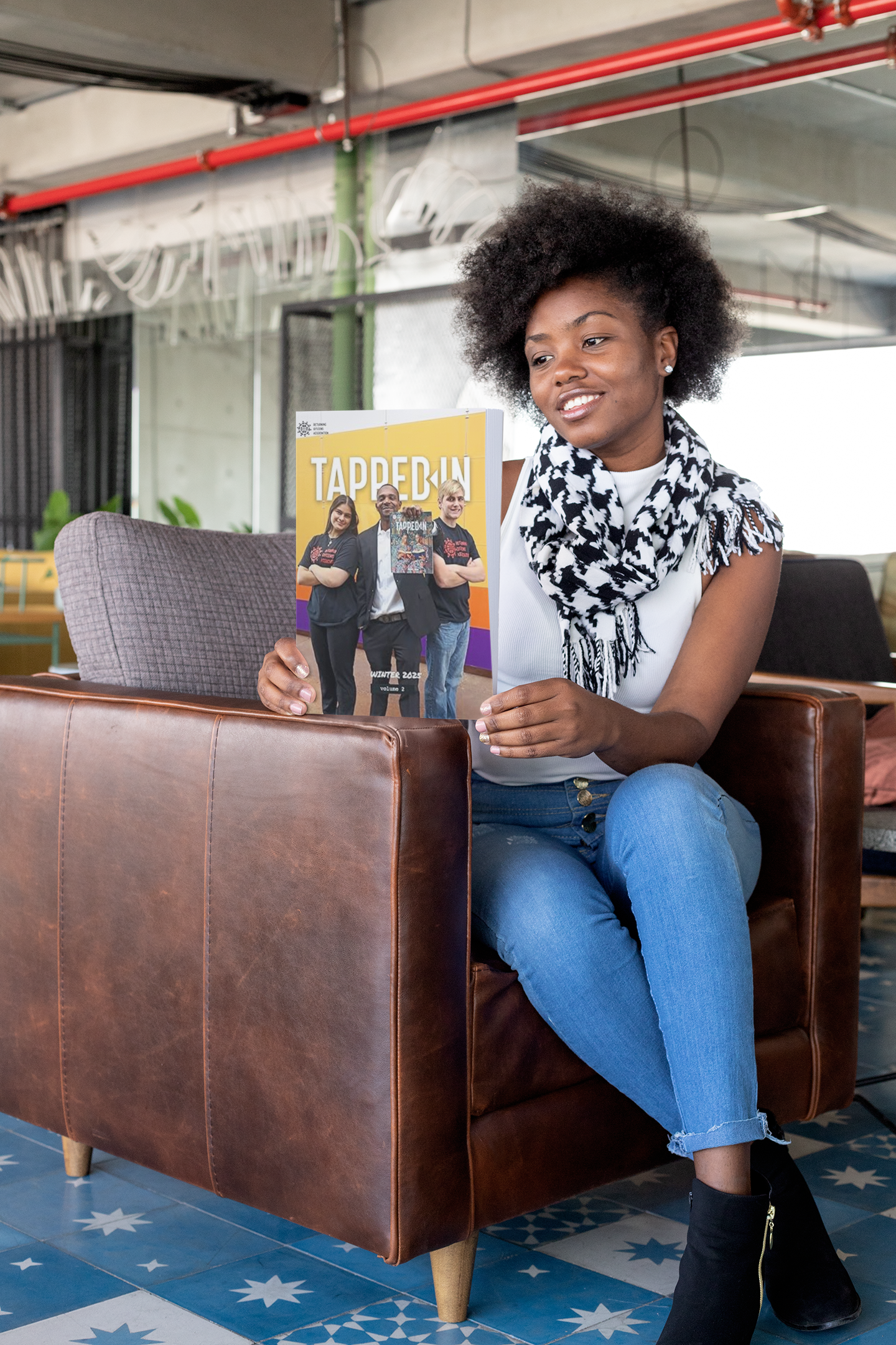 magazine-mockup-featuring-a-trendy-woman-reading-31565.png