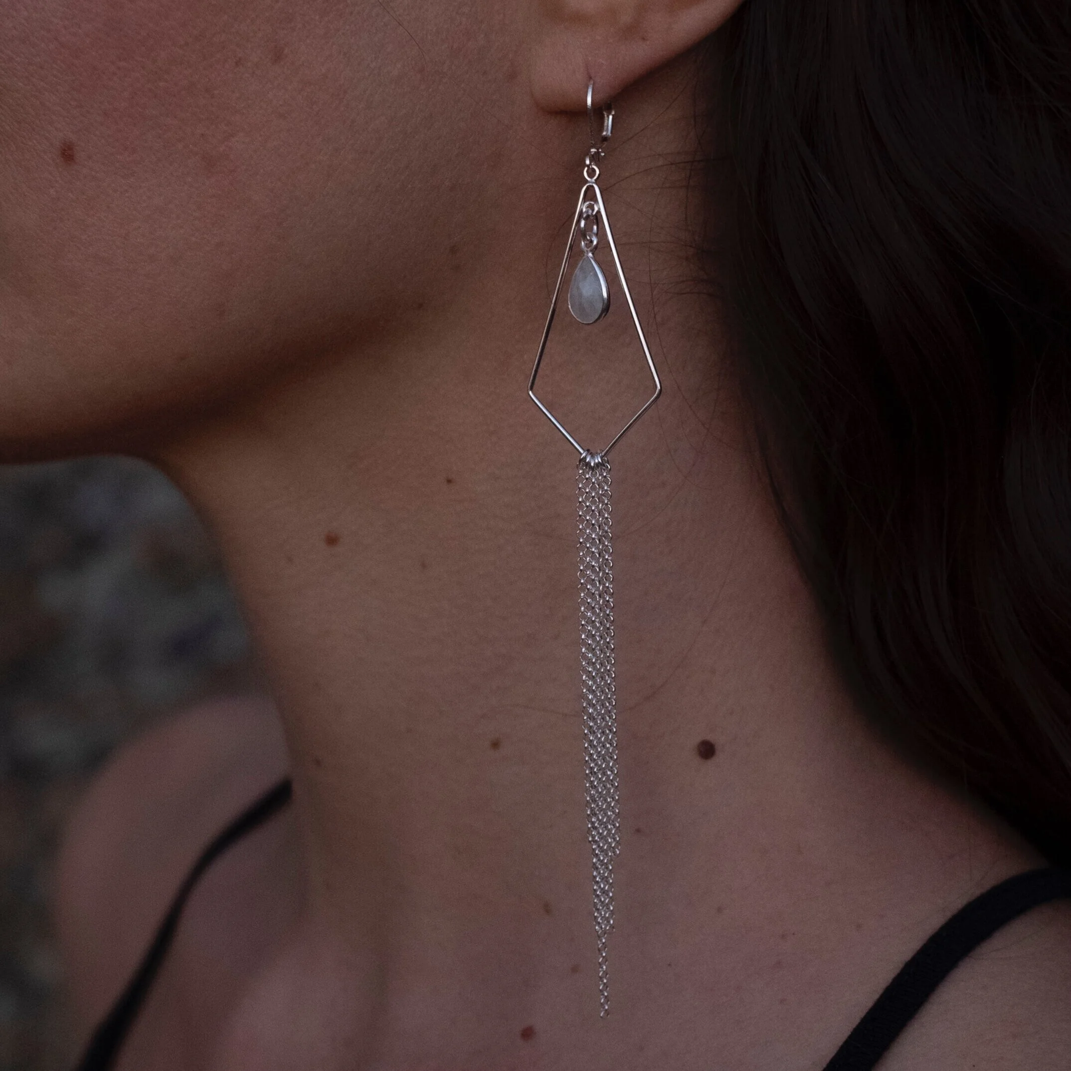 chain+earrings_diamond+long+fringe.jpg