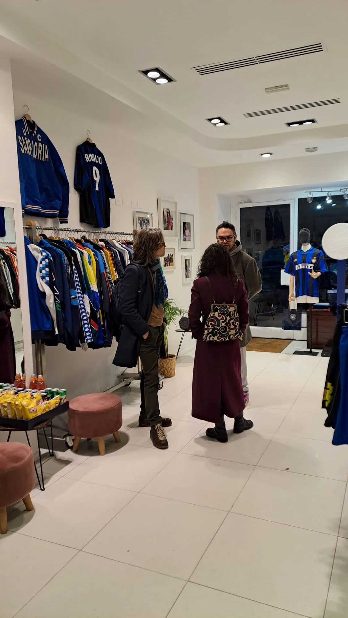 Corso-Magenta-Milano-store-9.jpg