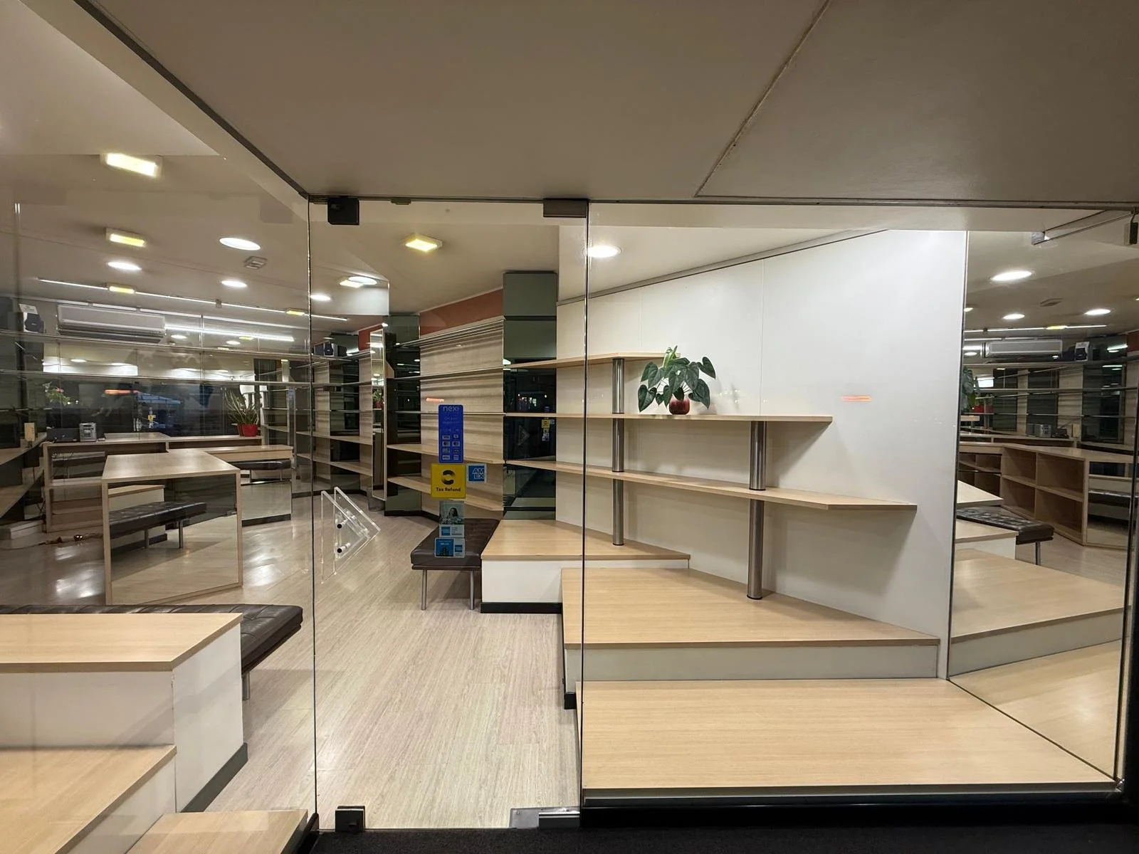 Via-Marghera-Wagner-Milano-store-1.jpg