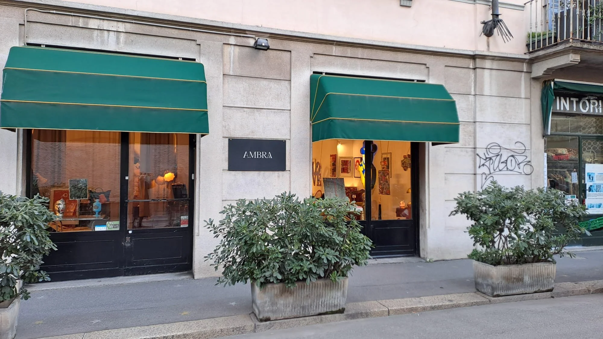 Via-Scarpa-Corso-Vercelli-Milano-store-0.jpg