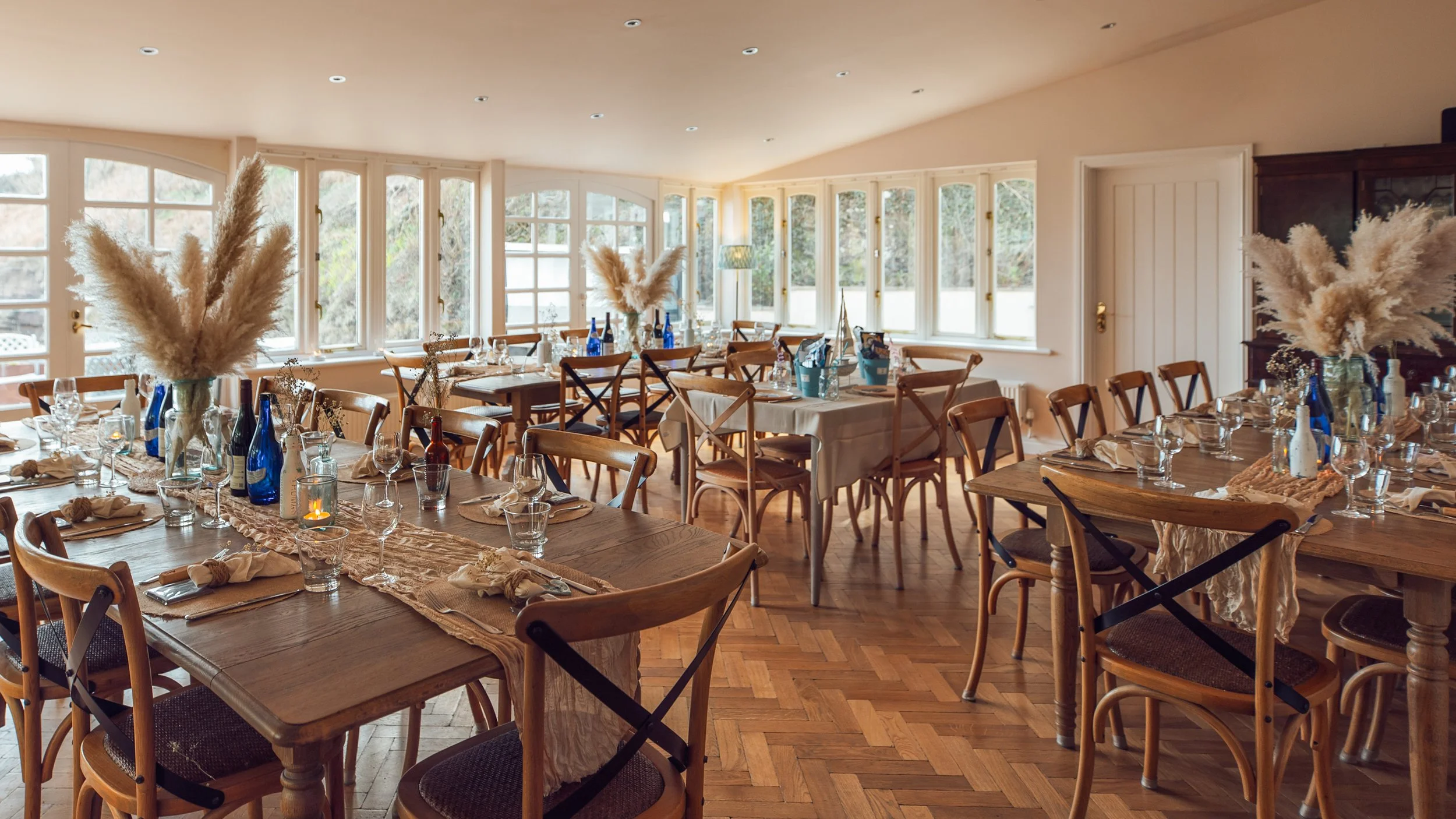 Waterwynch-wedding-dining-room.jpg