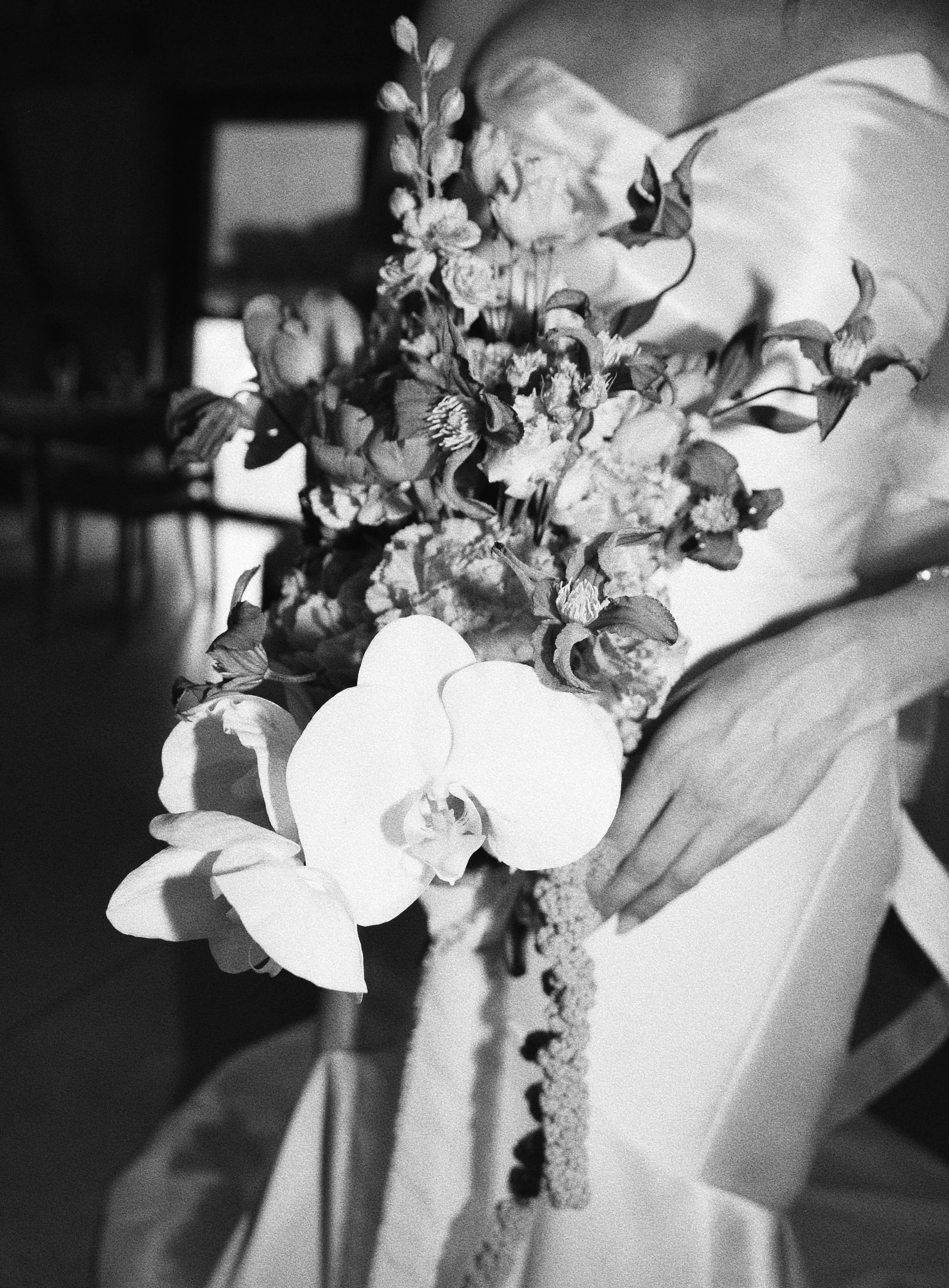 Hochzeit Brautstrauß Braut Brautkleid Orchideen Düsseldorf