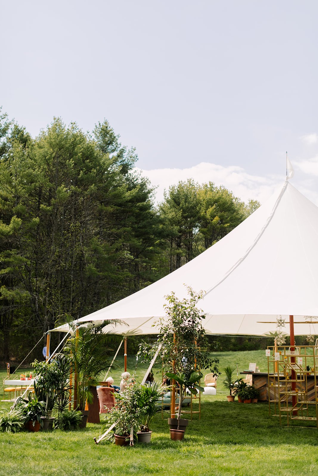 A FAMILY AFFAIR MAINE FLANAGAN FARM WEDDING (4).jpg
