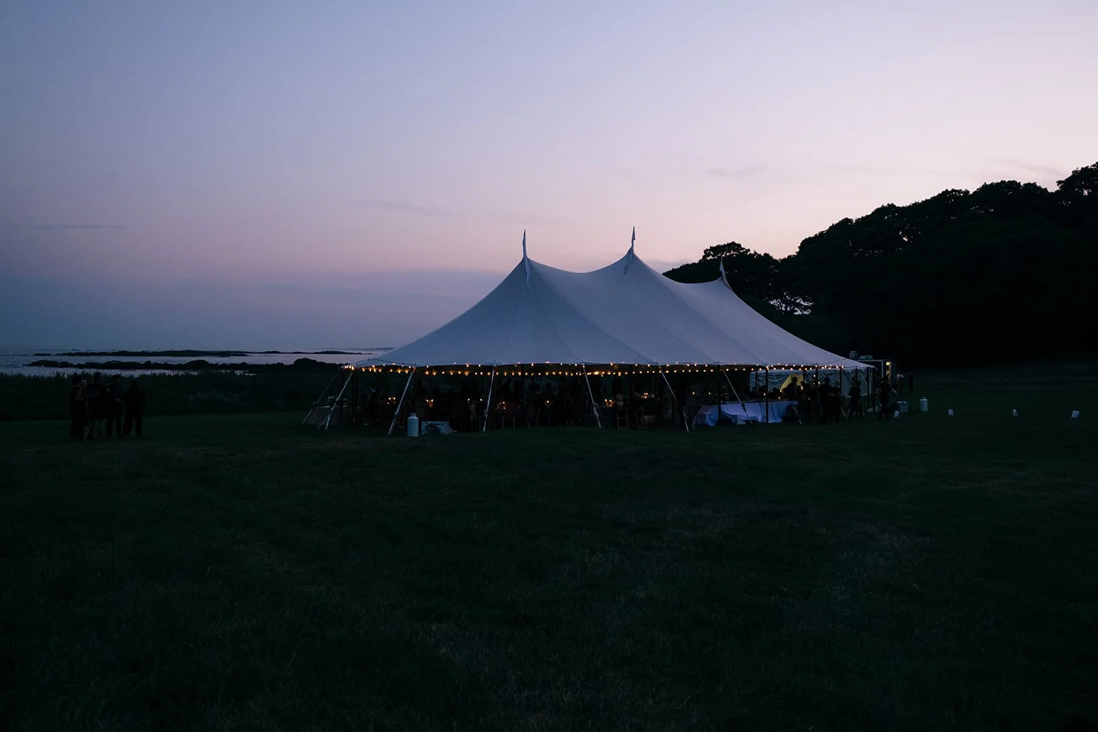 A FAMILY AFFAIR COASTAL RESIDENCE WEDDING (139).jpg