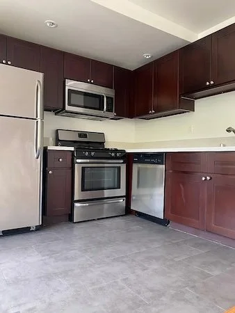 1627 N. Poinsettia Pl. Renovated Kitchens 