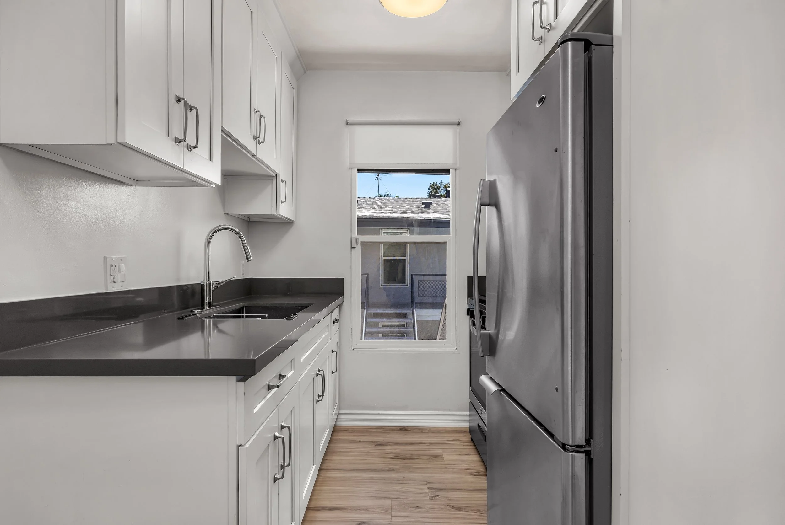 13000 Valleyheart Dr. Studio City Kitchen