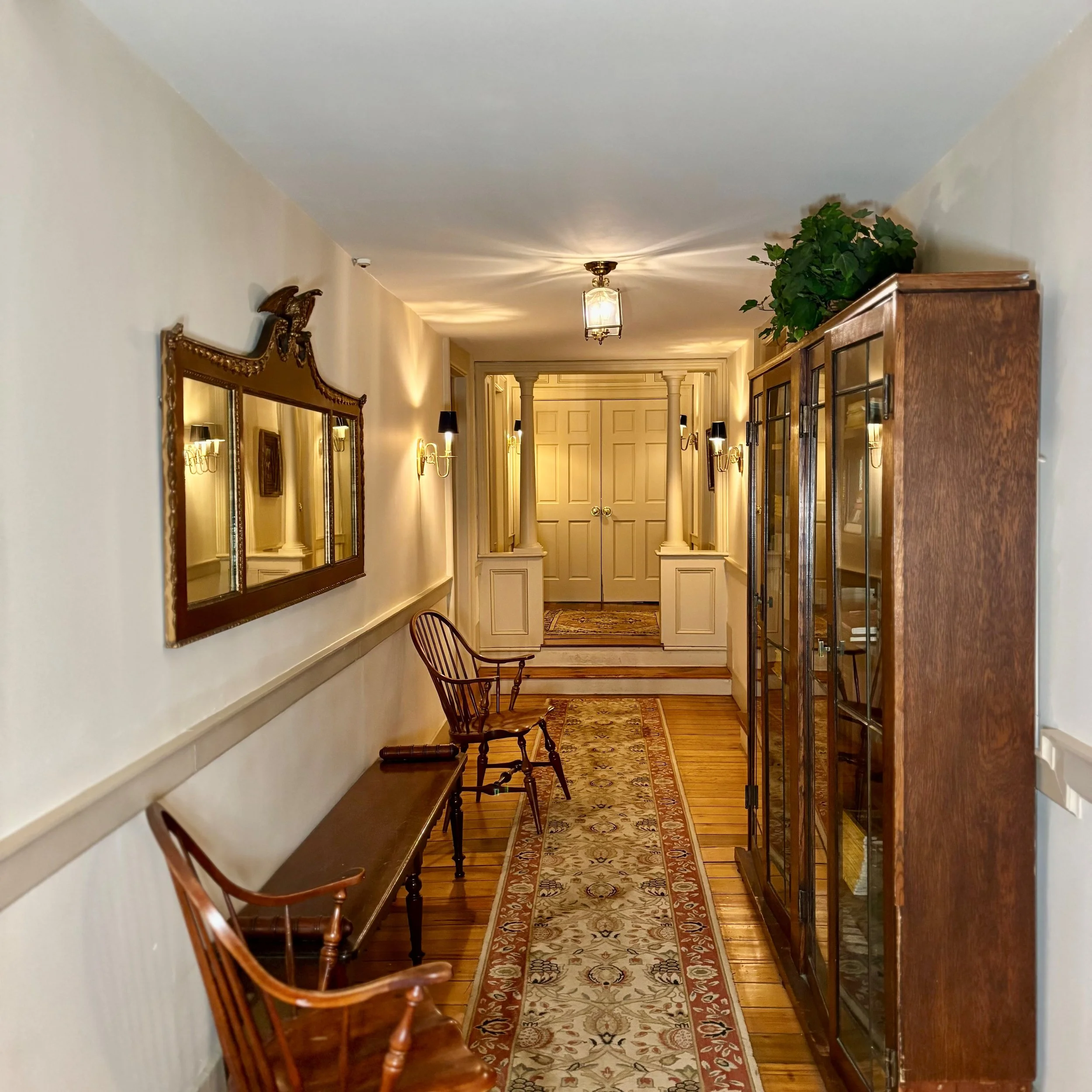hallway 2nd floor.jpg