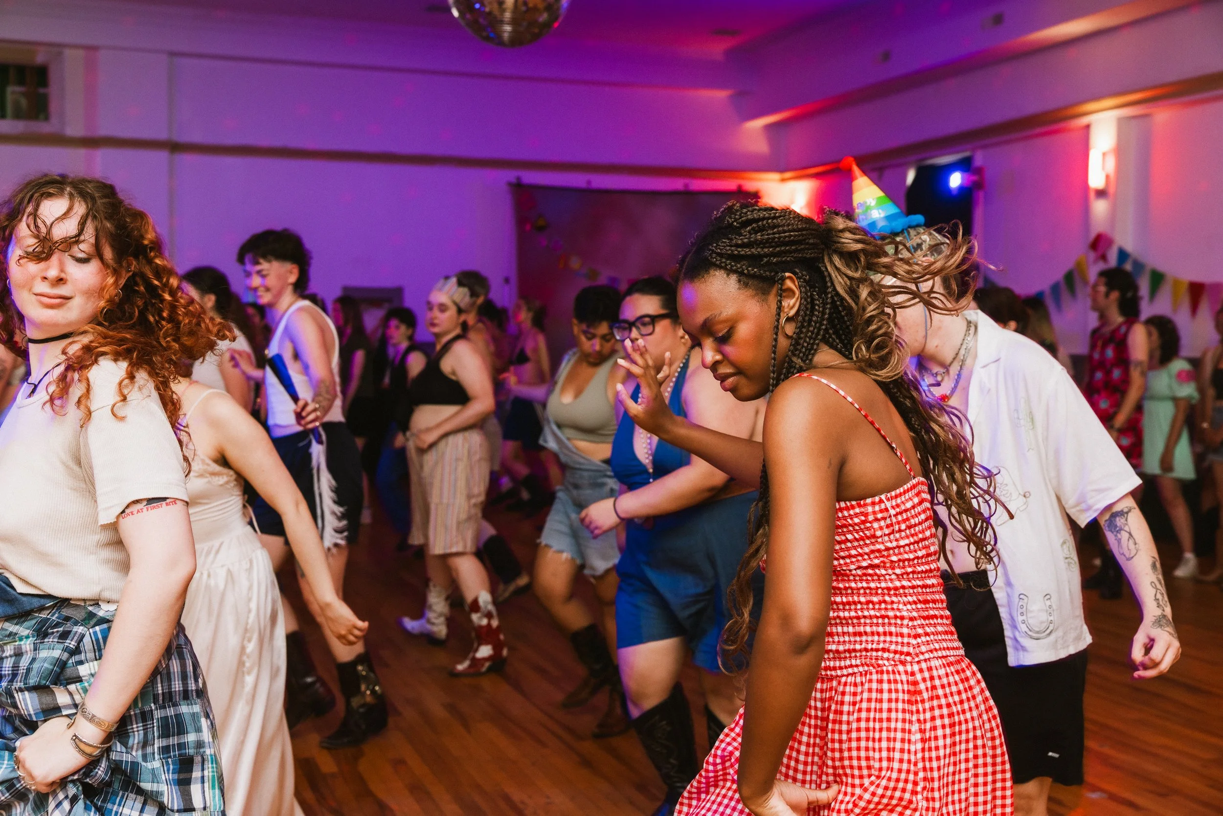 Spurs-Birthday-Dancing-15.jpg