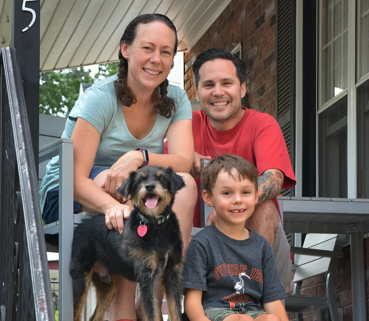 Cesar_and_Family.jpg