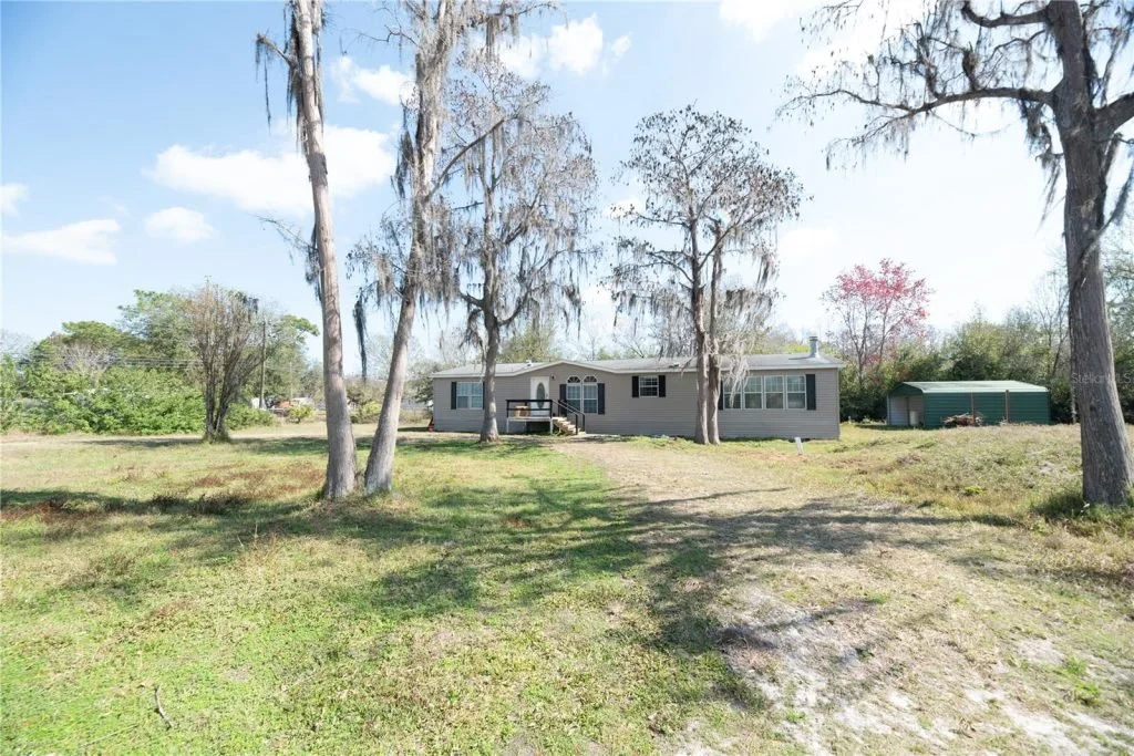 1236 Live Oak Lane - $315,000