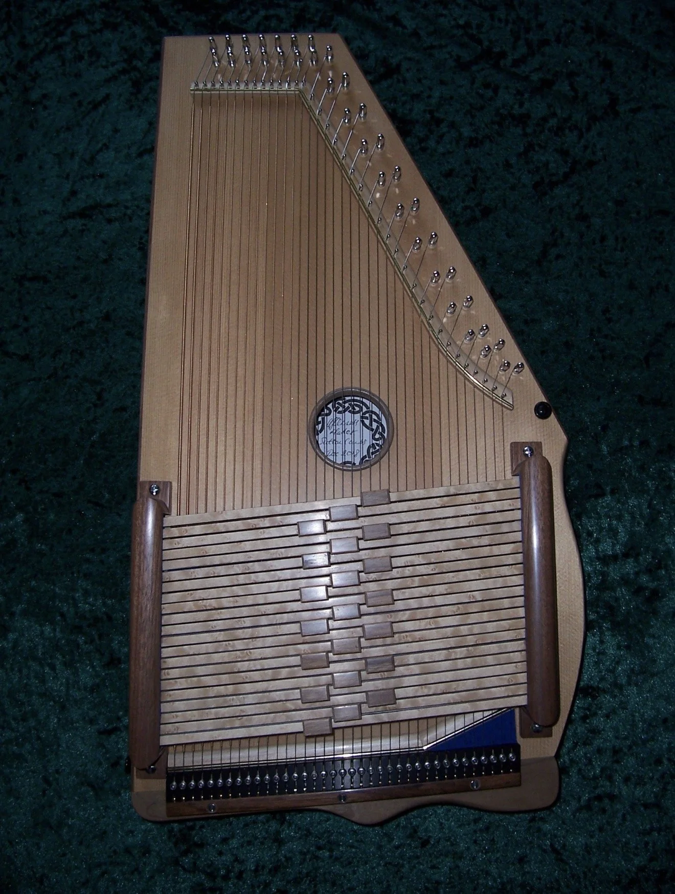 The completed harp 