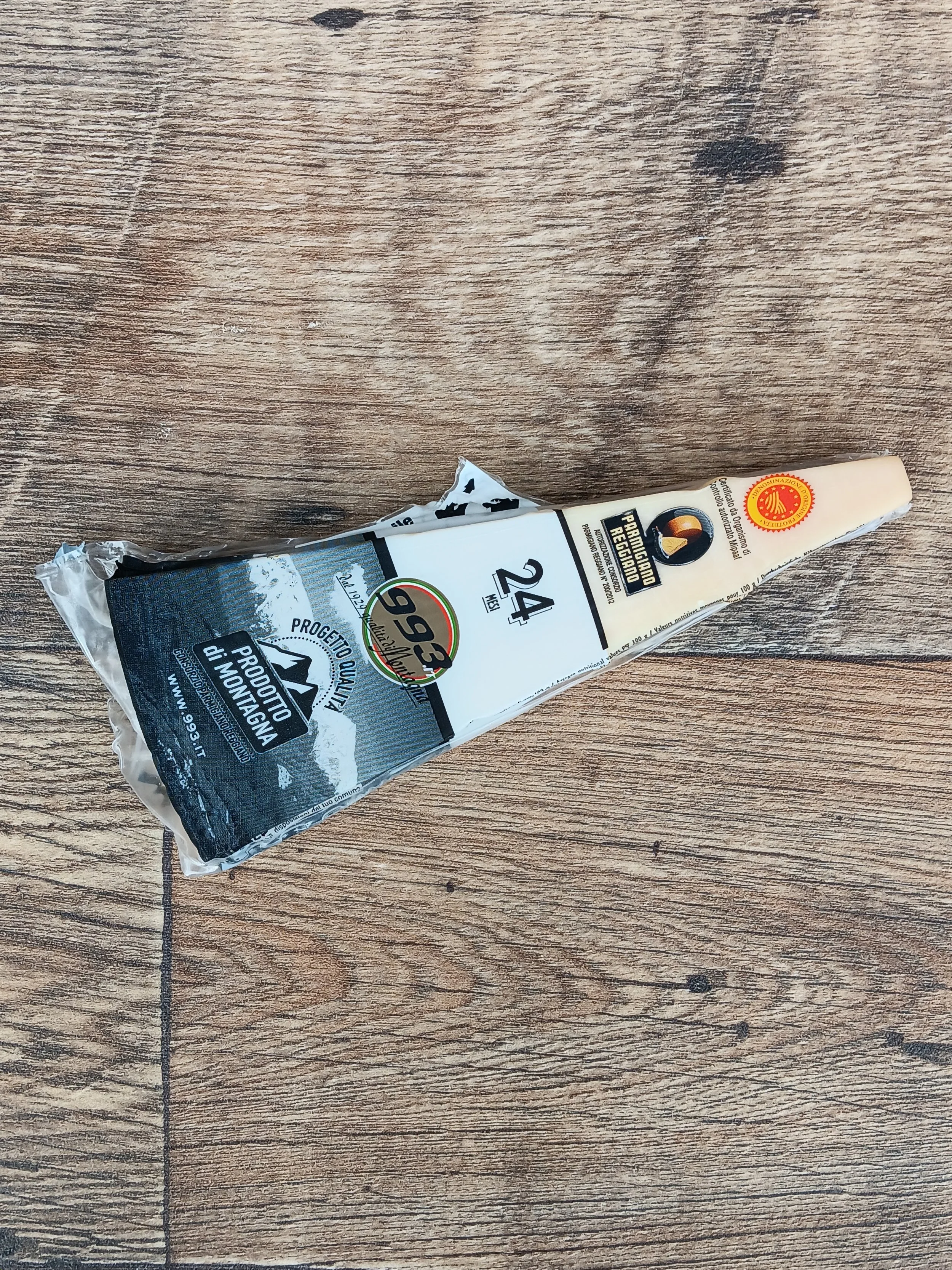 Parmigiano 250g.jpg