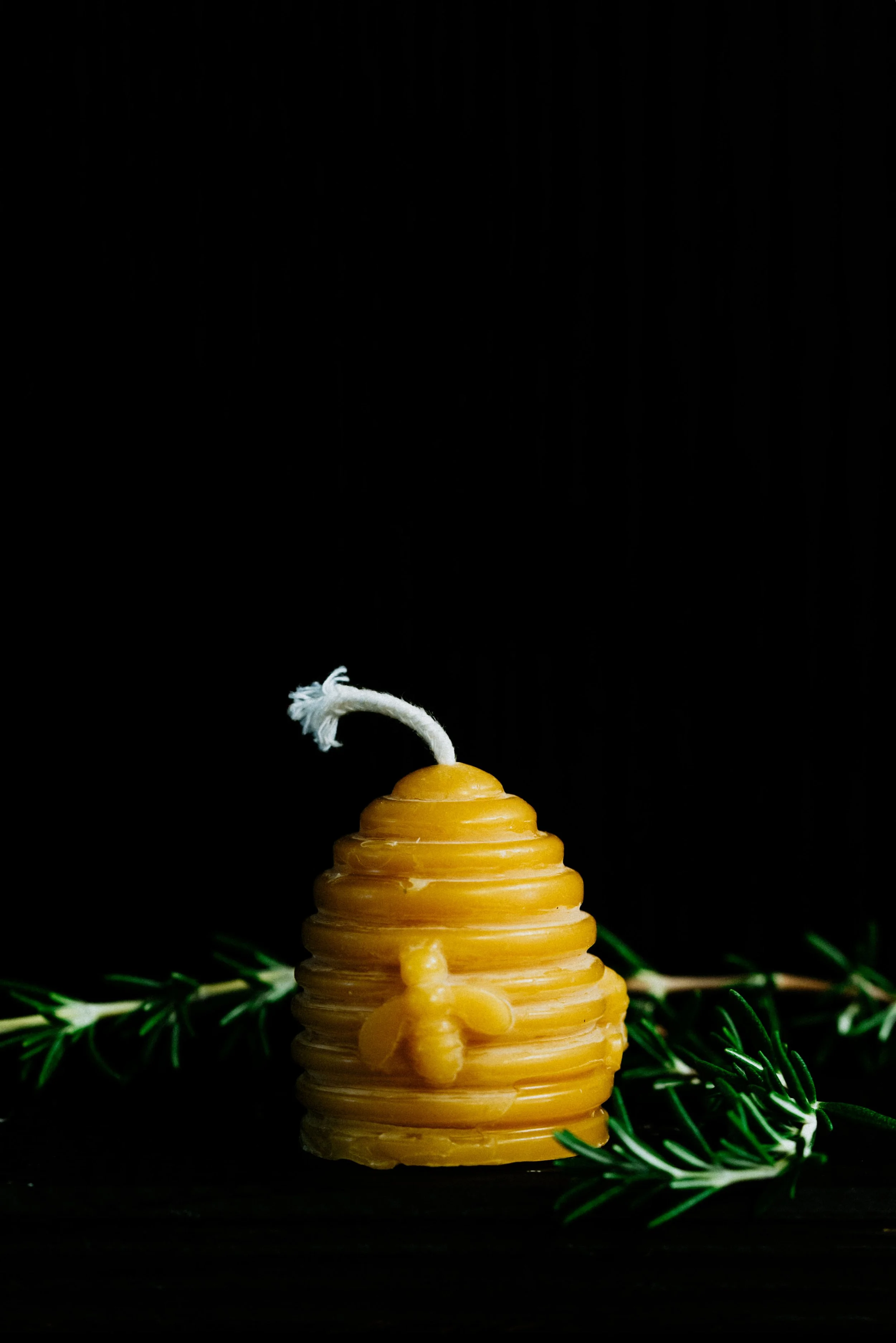 Handmade Pure Beeswax Candle : Little Beehive