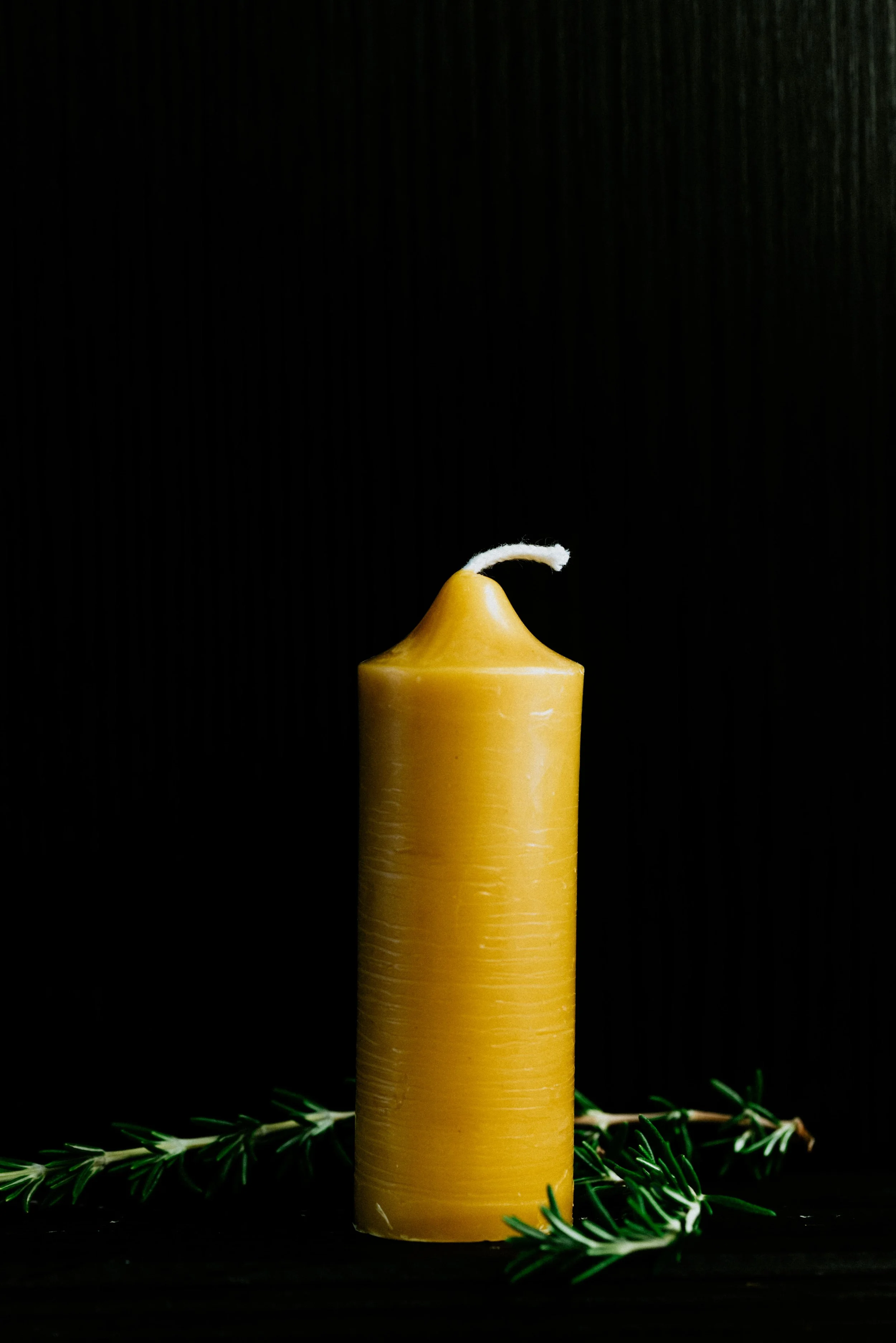 Handmade Pure Beeswax Candle : Medium Pillar
