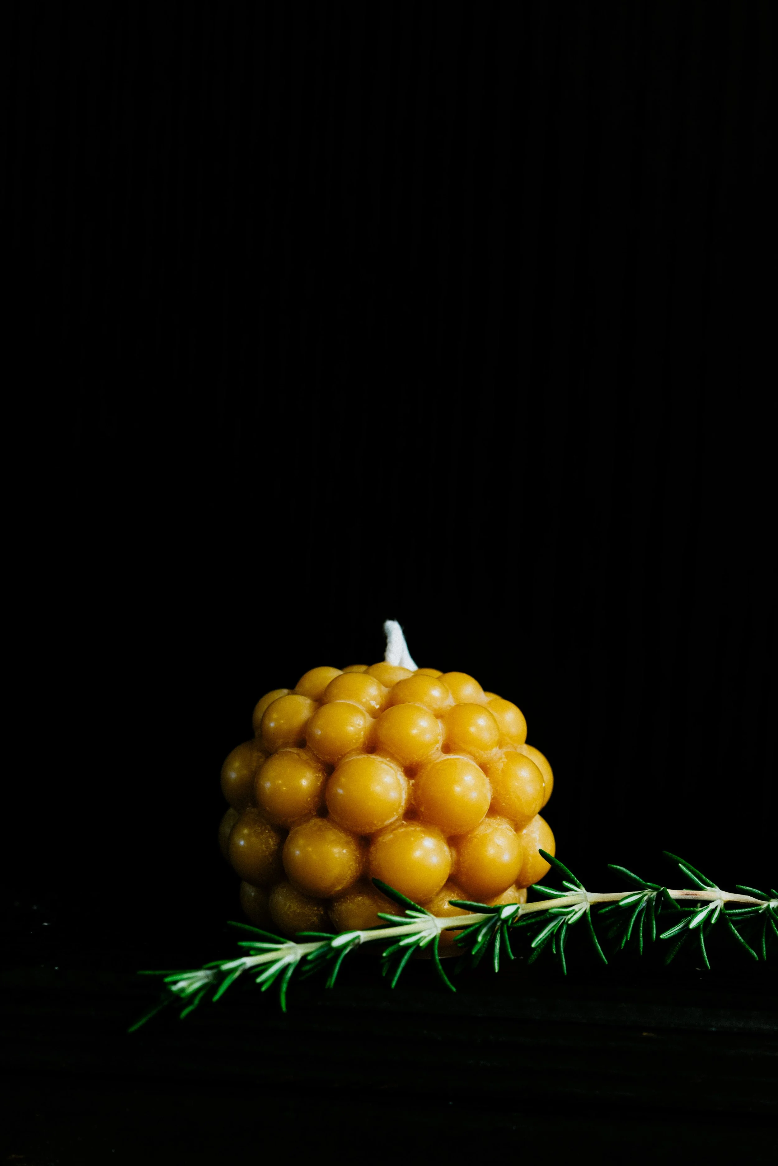 Handmade Pure Beeswax Candle : Round Textured