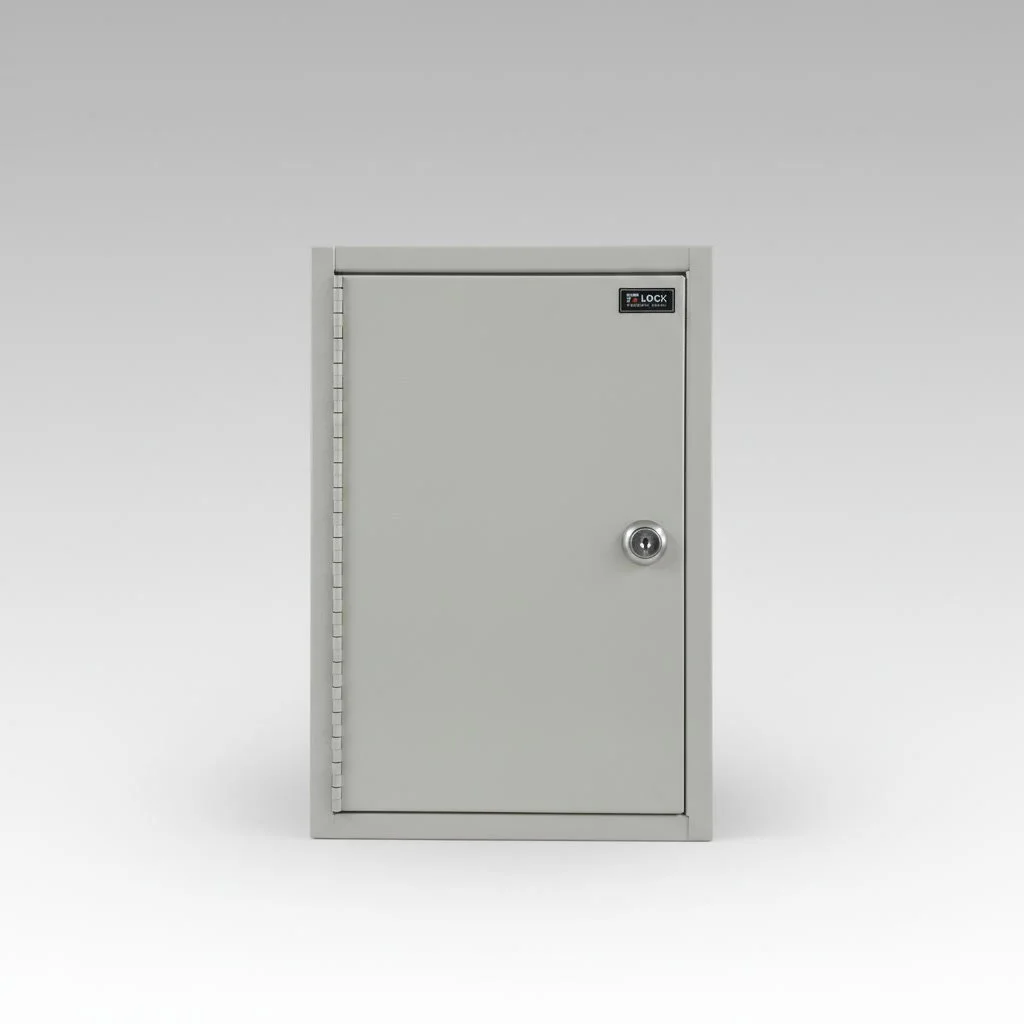 gemini-2.5-flash-image_a_minimalist_smooth_contrasting_grey_and_white_gradient_background_for_this_prod-3.jpg