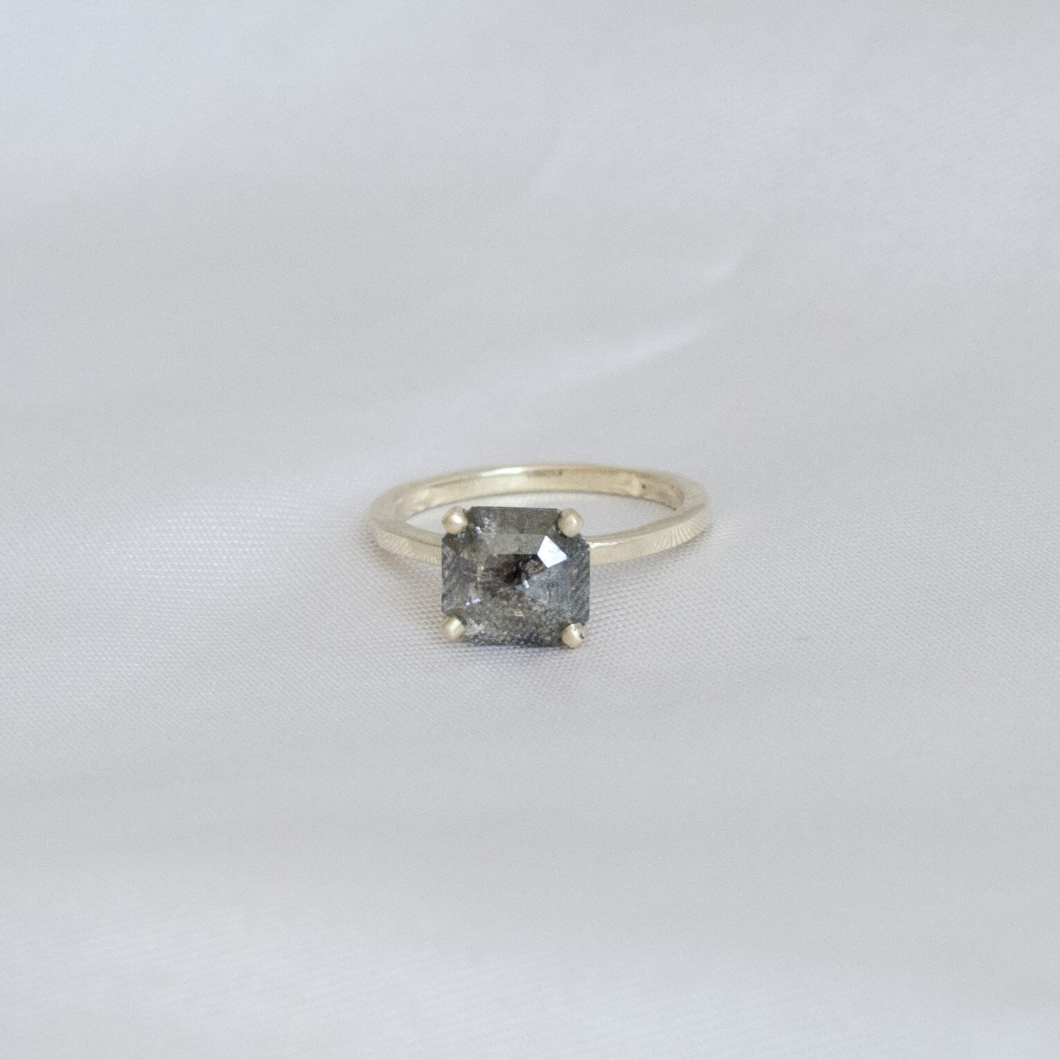 14k salt & pepper ring.jpg