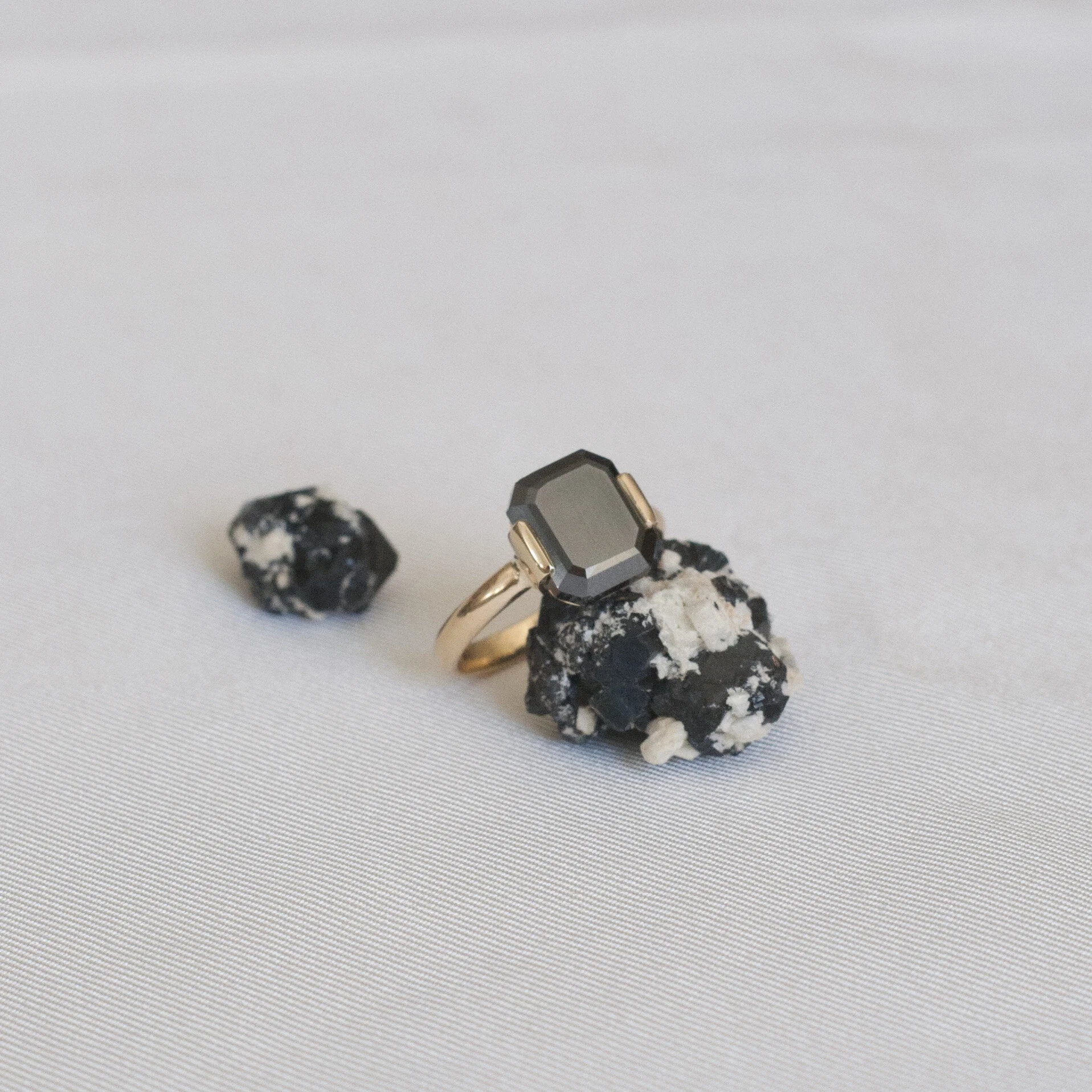 Barelli Manon - ring with black diamond .jpg