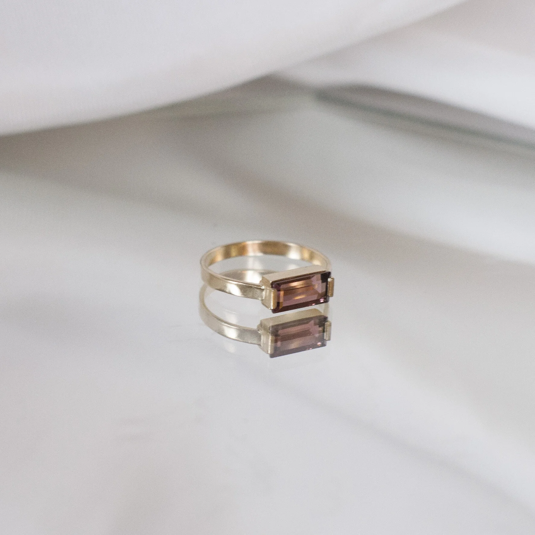 18k ring ew tourmalijn baguette.jpg
