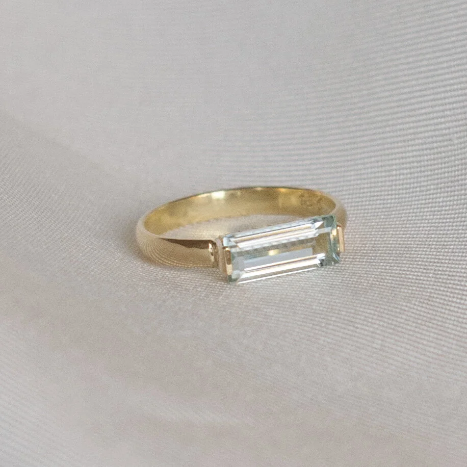 18K aquamarijn ew baguette ring.jpg