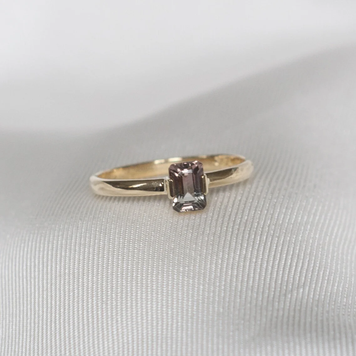 18k bicolor tourmalijn emc ring.jpg