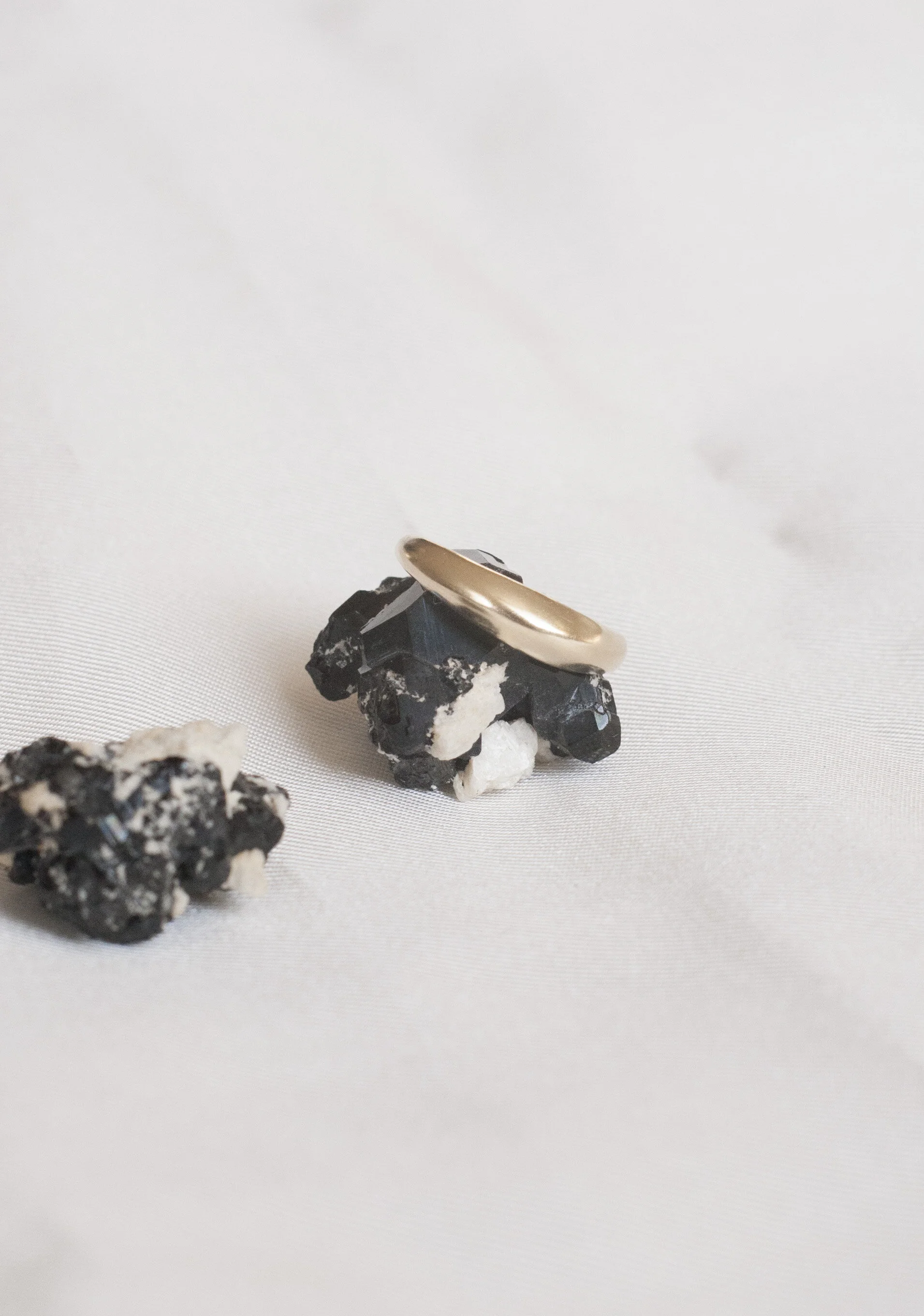 18k ring eefje organisch 1.jpg