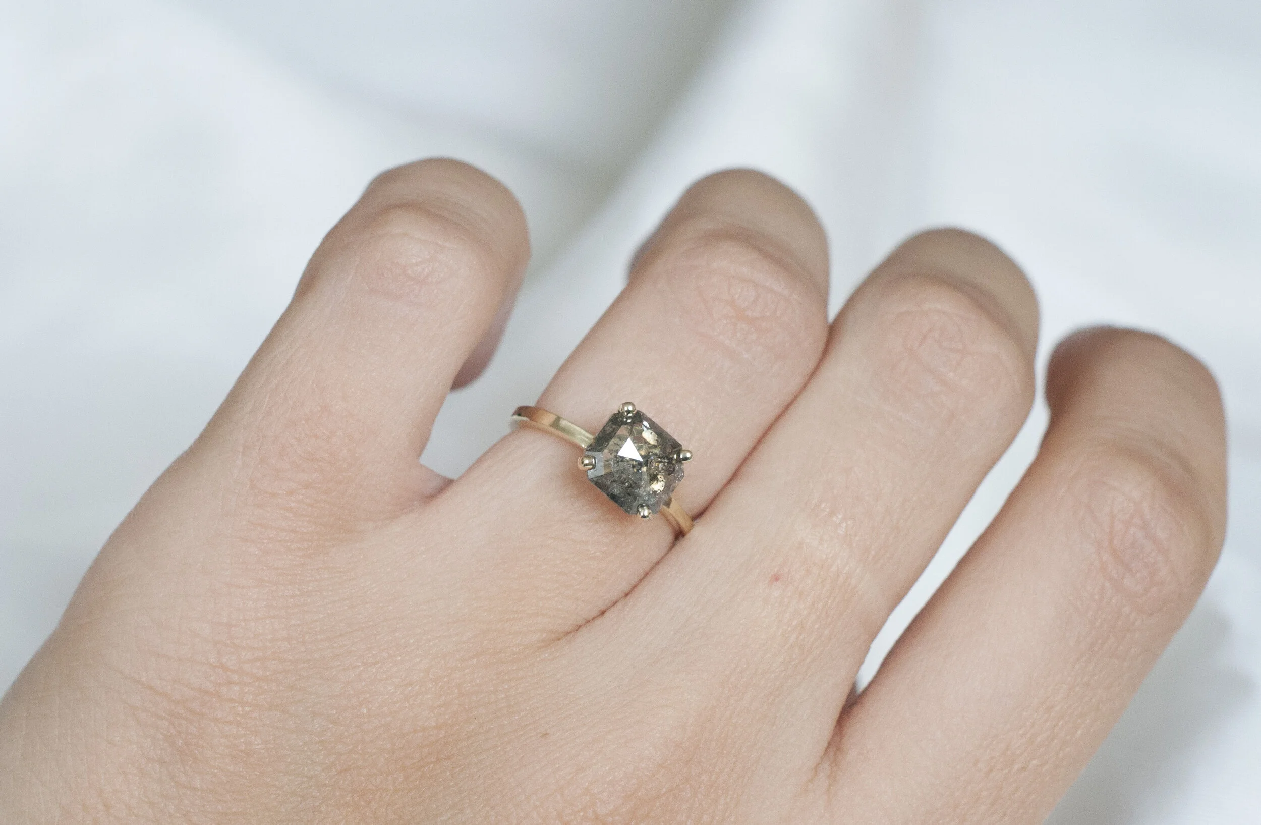 18k  pepper and salt ring _2.jpg