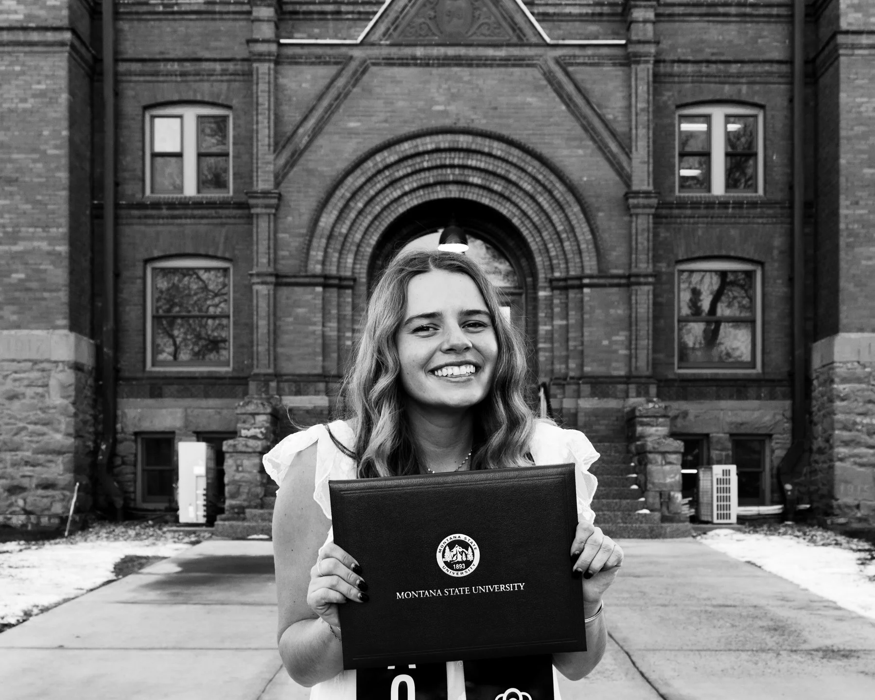 alexis_okas_grad_23_-01.jpg