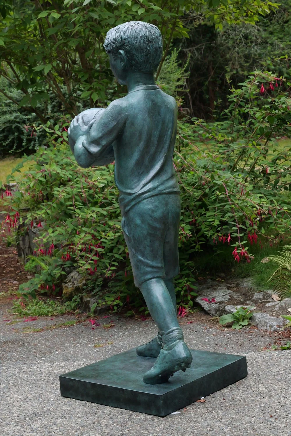 Soccer-Boy-Sculpture-2.jpg