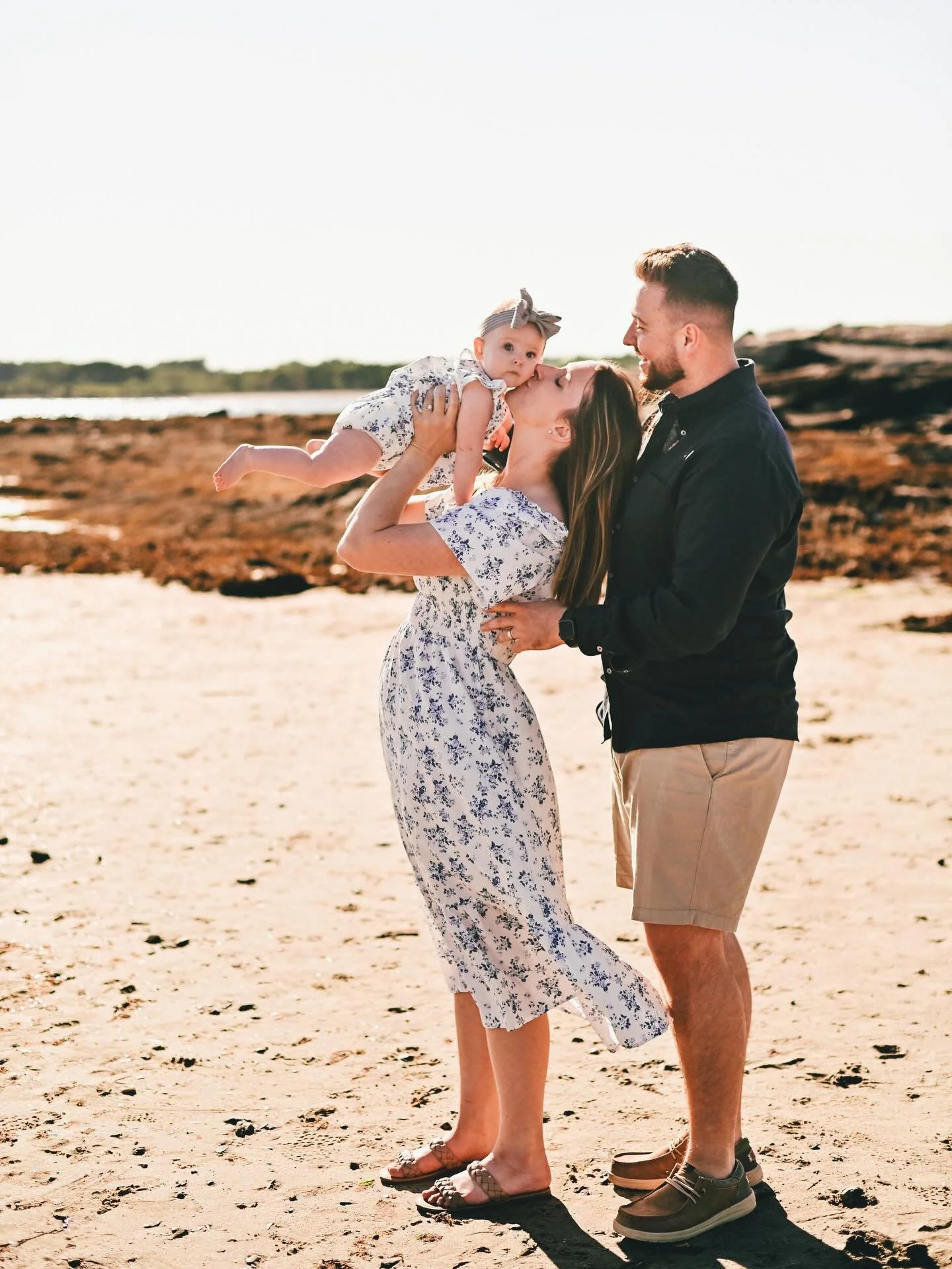 I am so excited we&rsquo;re back in the time of year for family sessions on the beach!! 🥰🥰