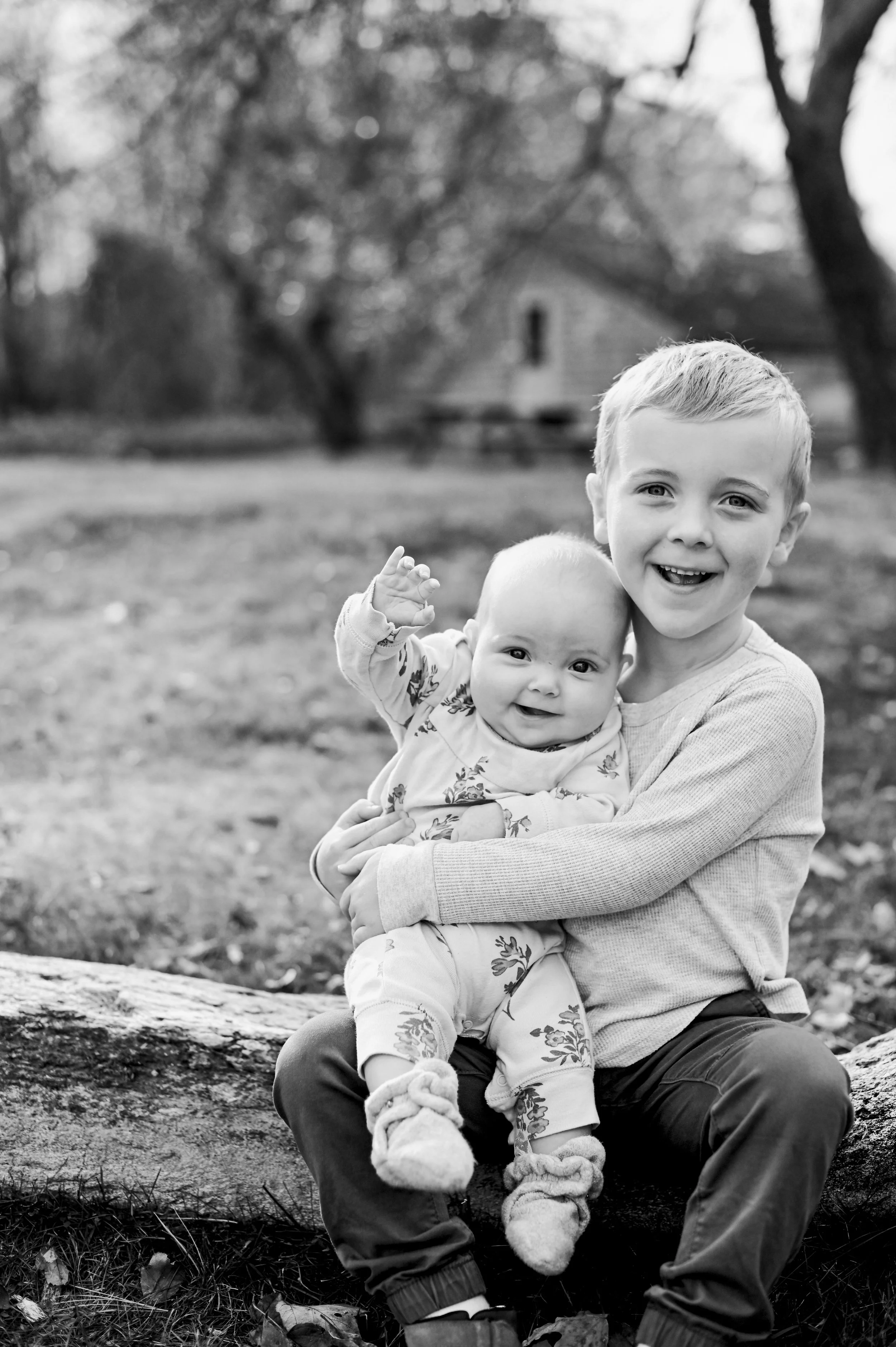 sibling-black-and-white-portrait.jpg