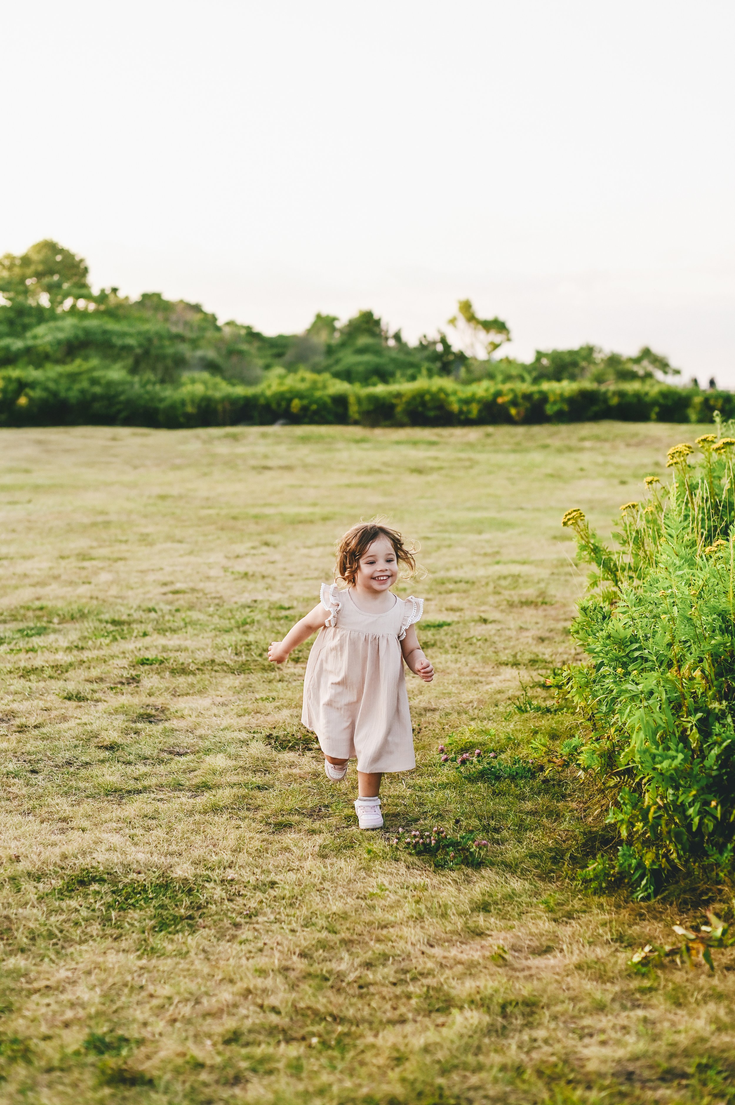 Cape Elizabeth, Maine candid family session where kid can run wild