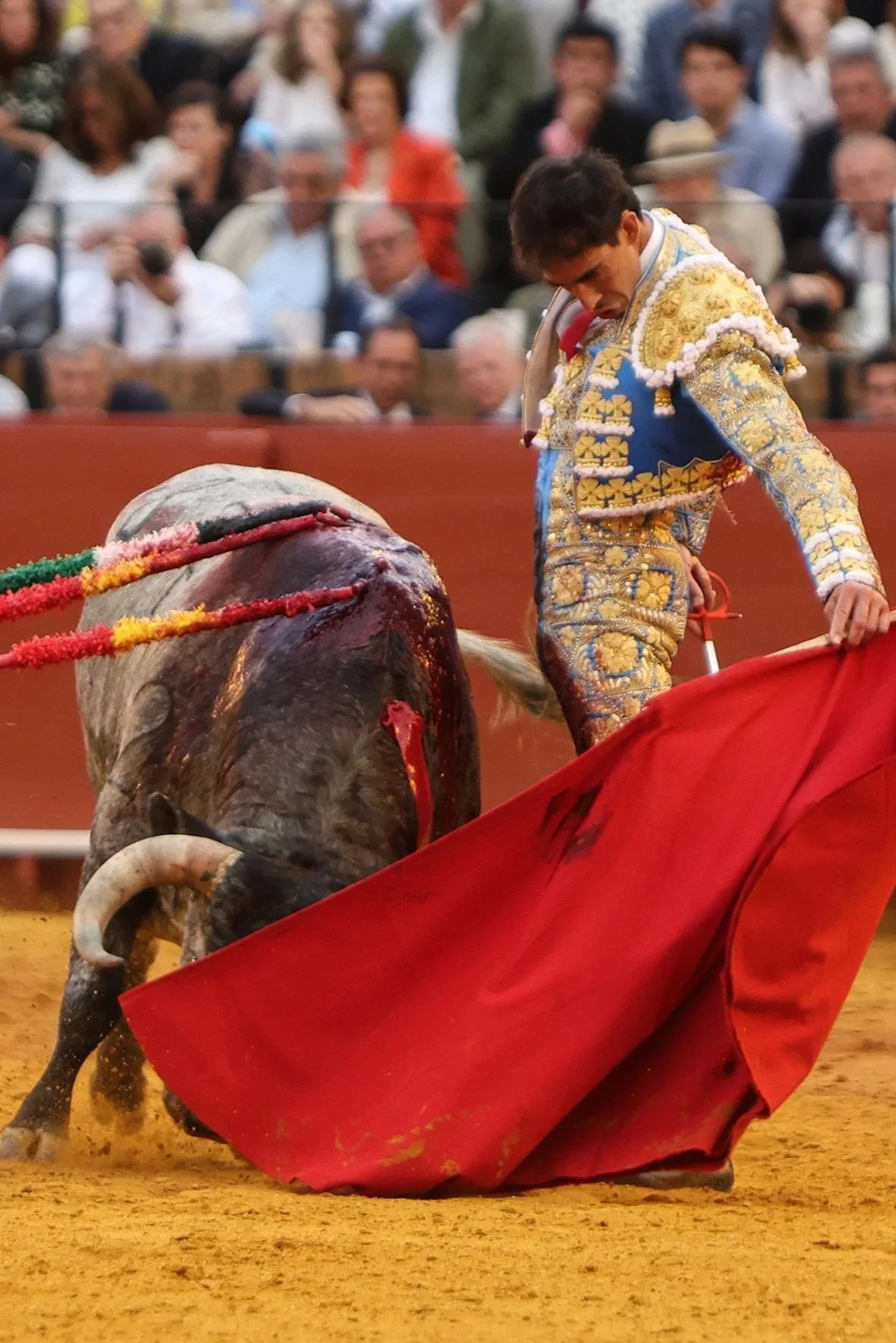 Hay muletazos de oro y orejas de latón